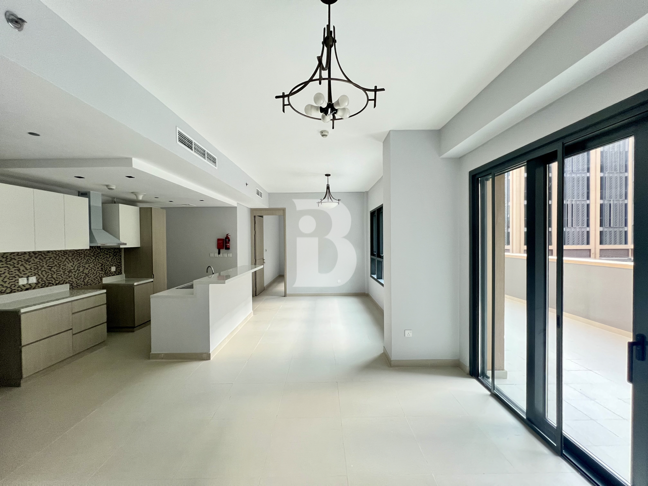 BRAND NEW I SPACIOUS I GREAT AREA