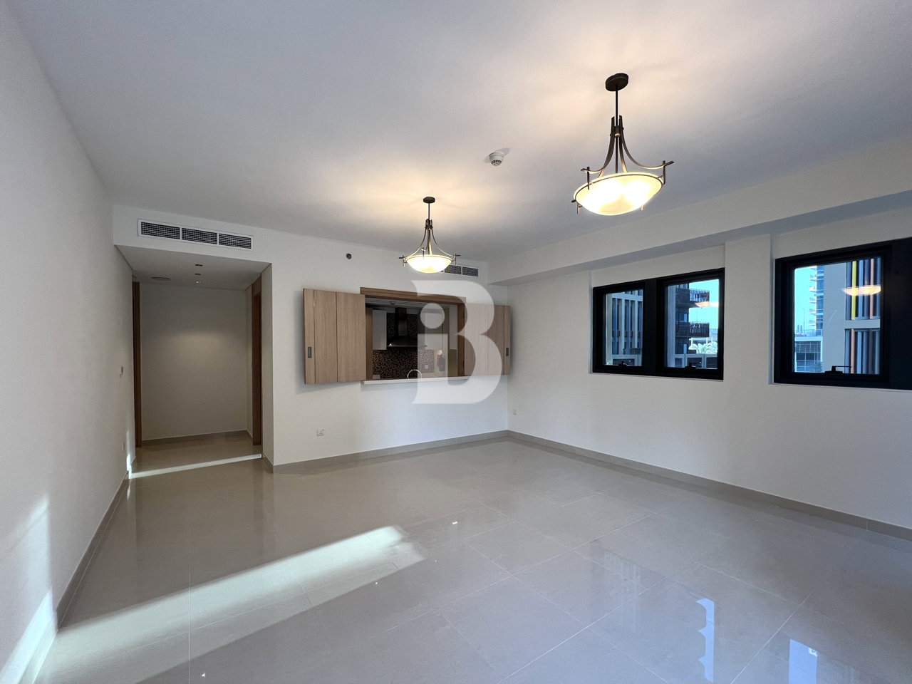 VERY SPACIOUS I NEW BUILDING I UNFURNISHED