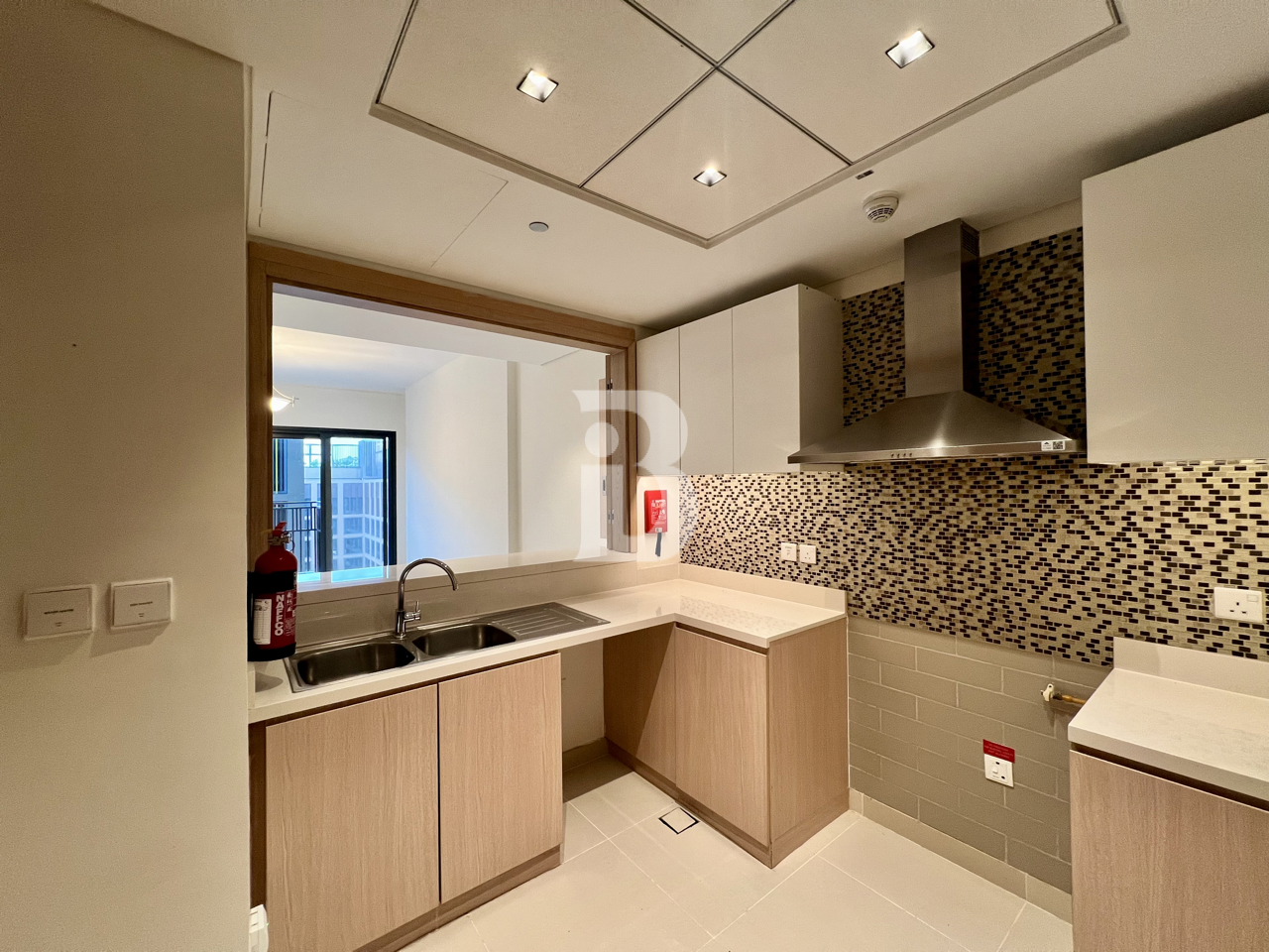 BRAND NEW BUILDING I GREAT AREA I LUMINOUS I