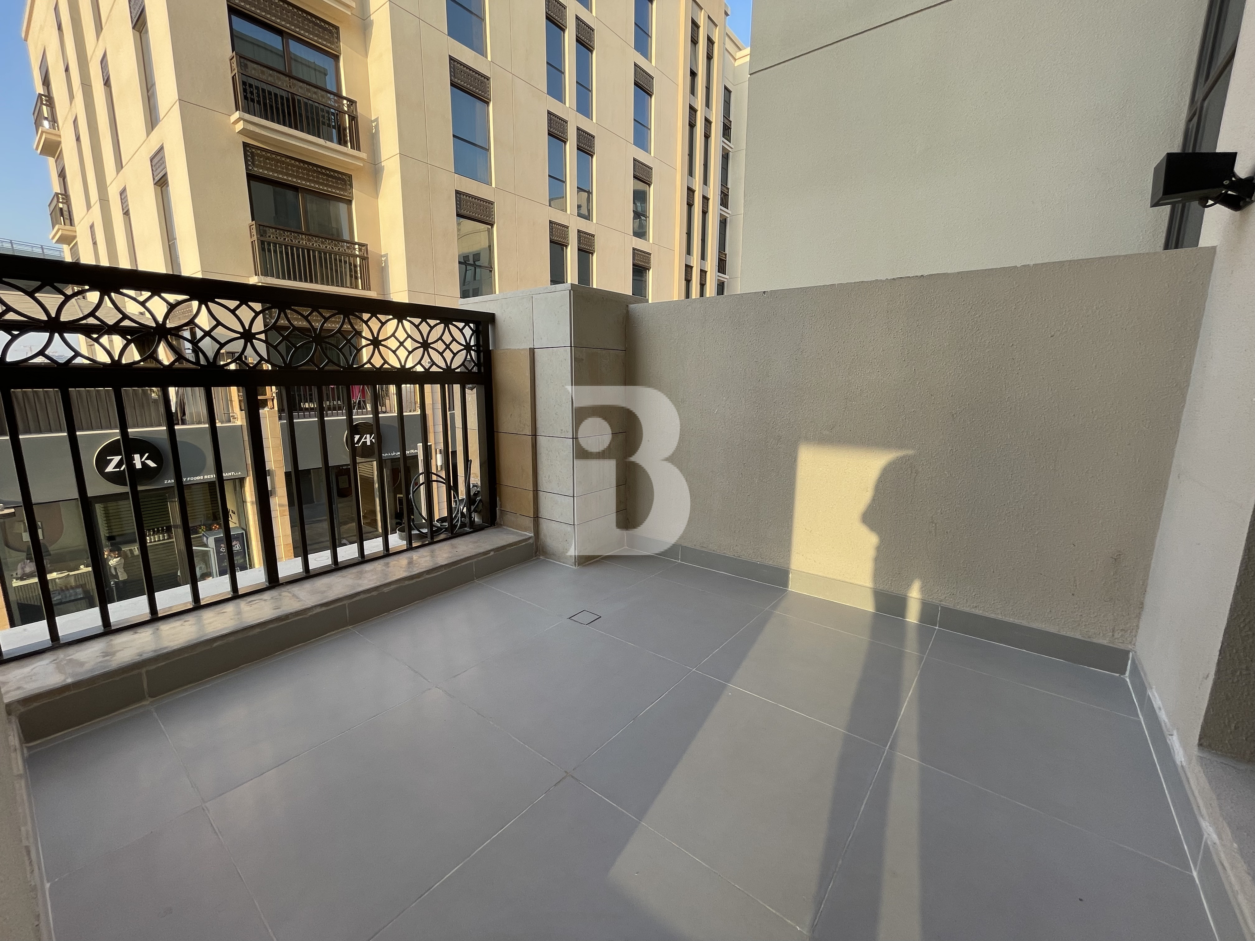UNFURNISHED I BRAND NEW I GREAT LOCATION I