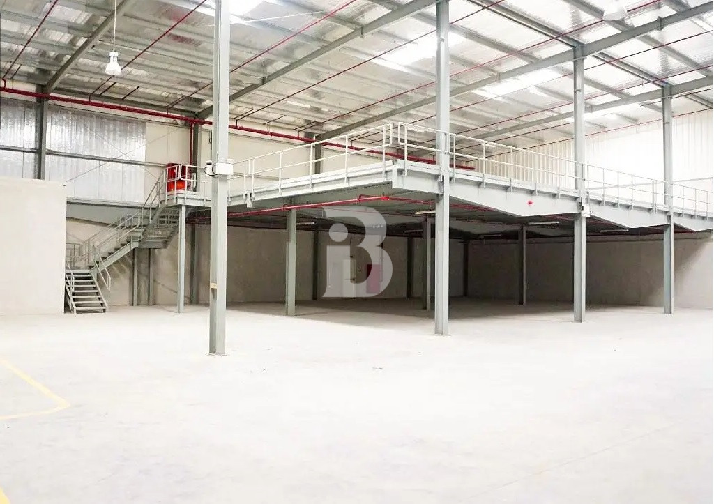 WAREHOUSE | 400KW | VACANT | OFFICE | PARKING