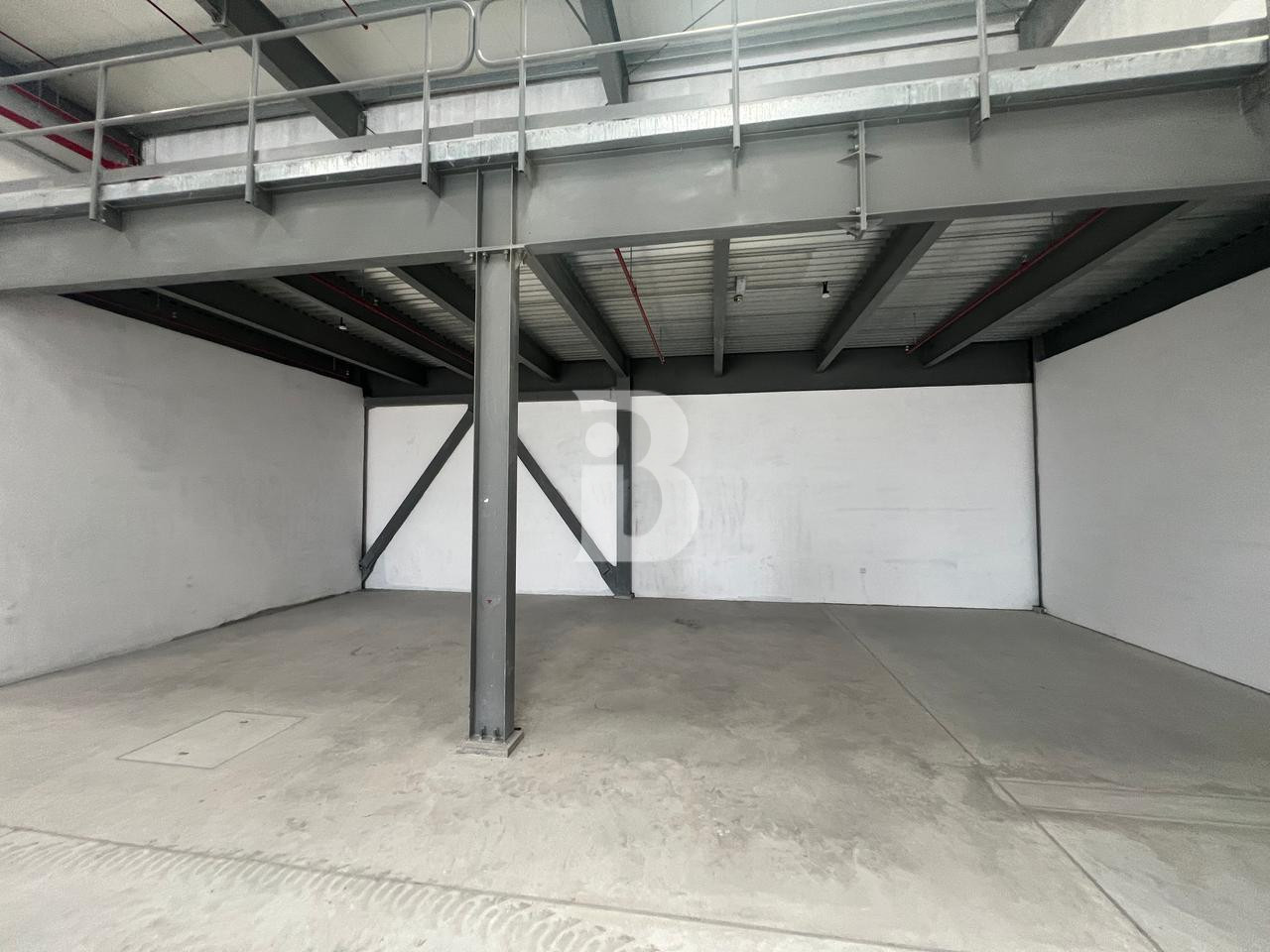 WAREHOUSE | 400KW | VACANT | OFFICE | PARKING