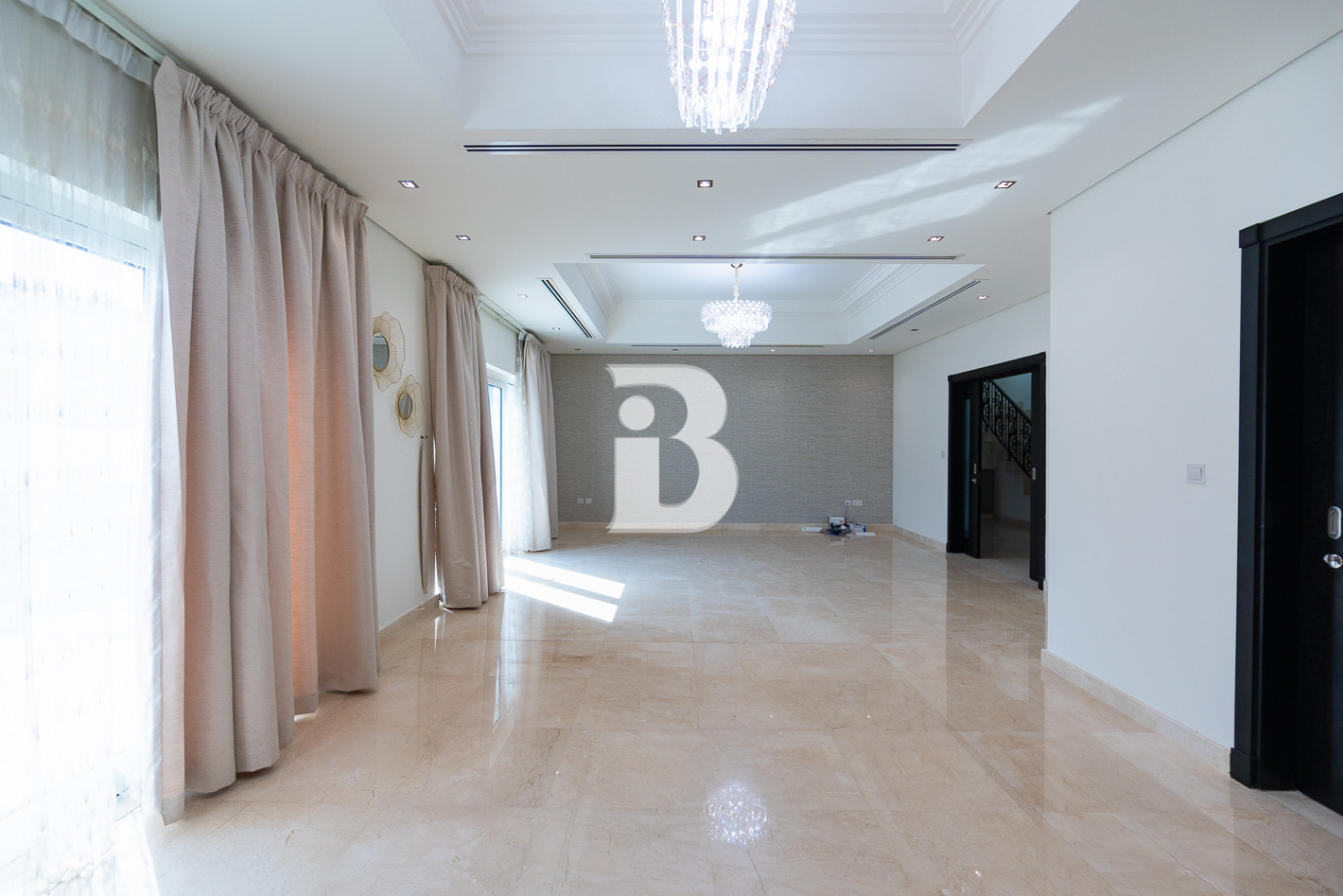 Extended Layout | Pool | Single Row | Vastu