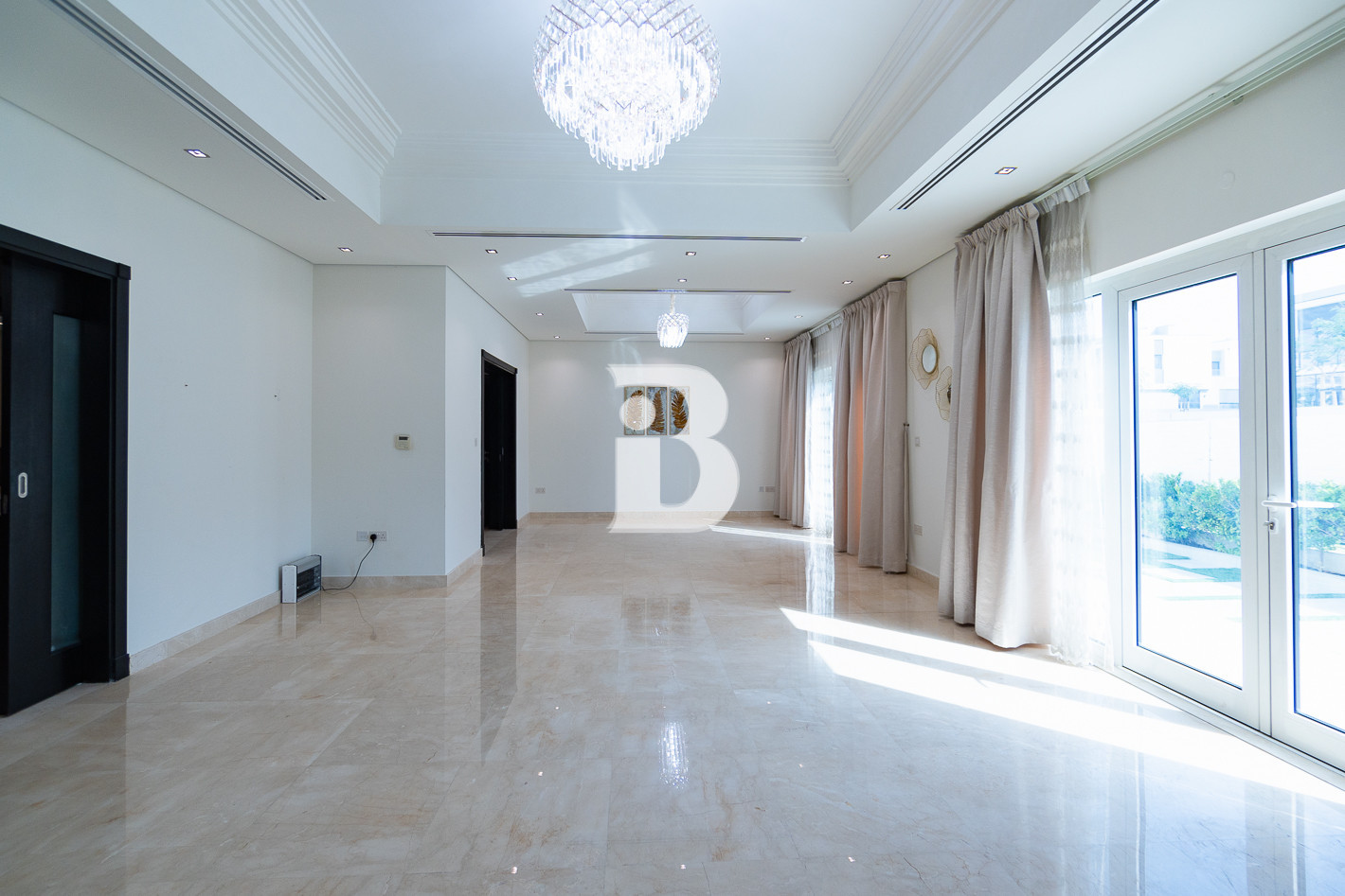 Extended Layout | Pool | Single Row | Vastu