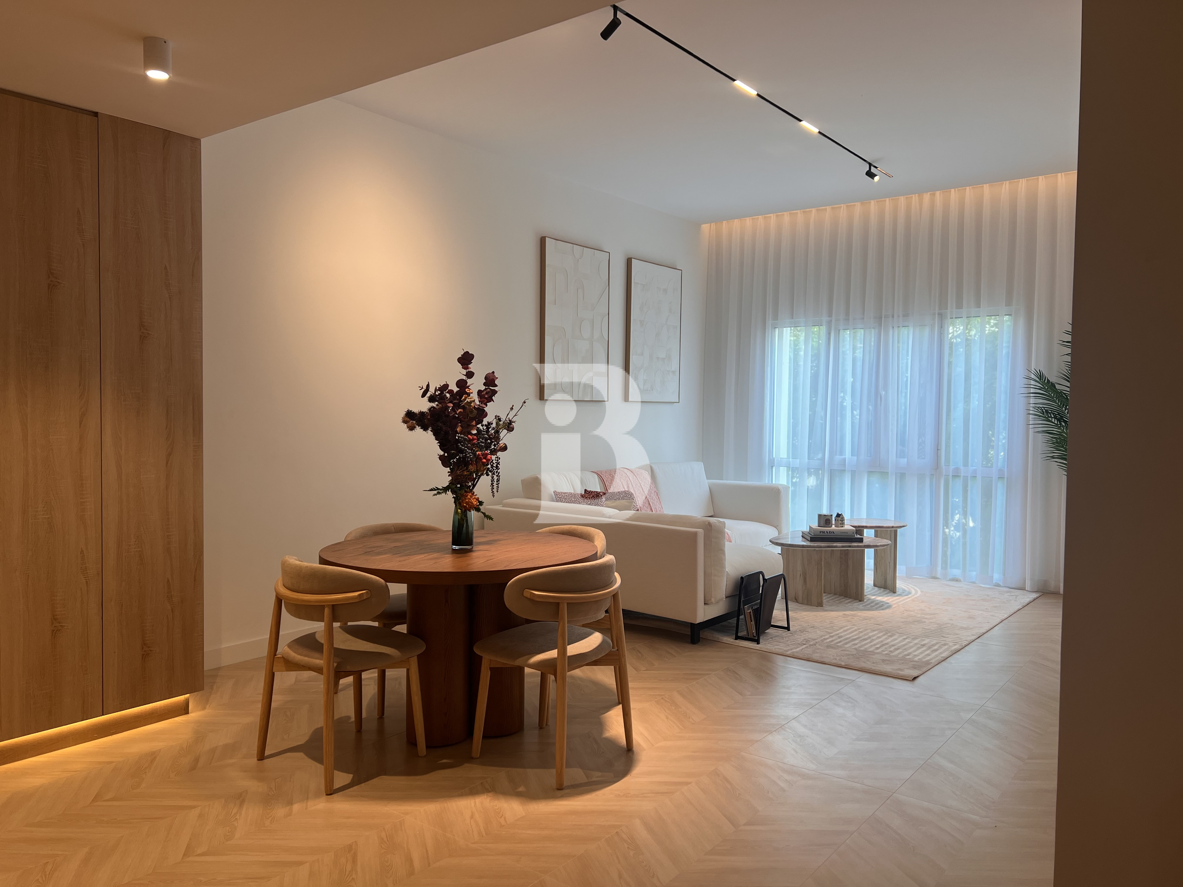 NEAR METRO | FULLY FURNISHED | INVESTORS DEAL