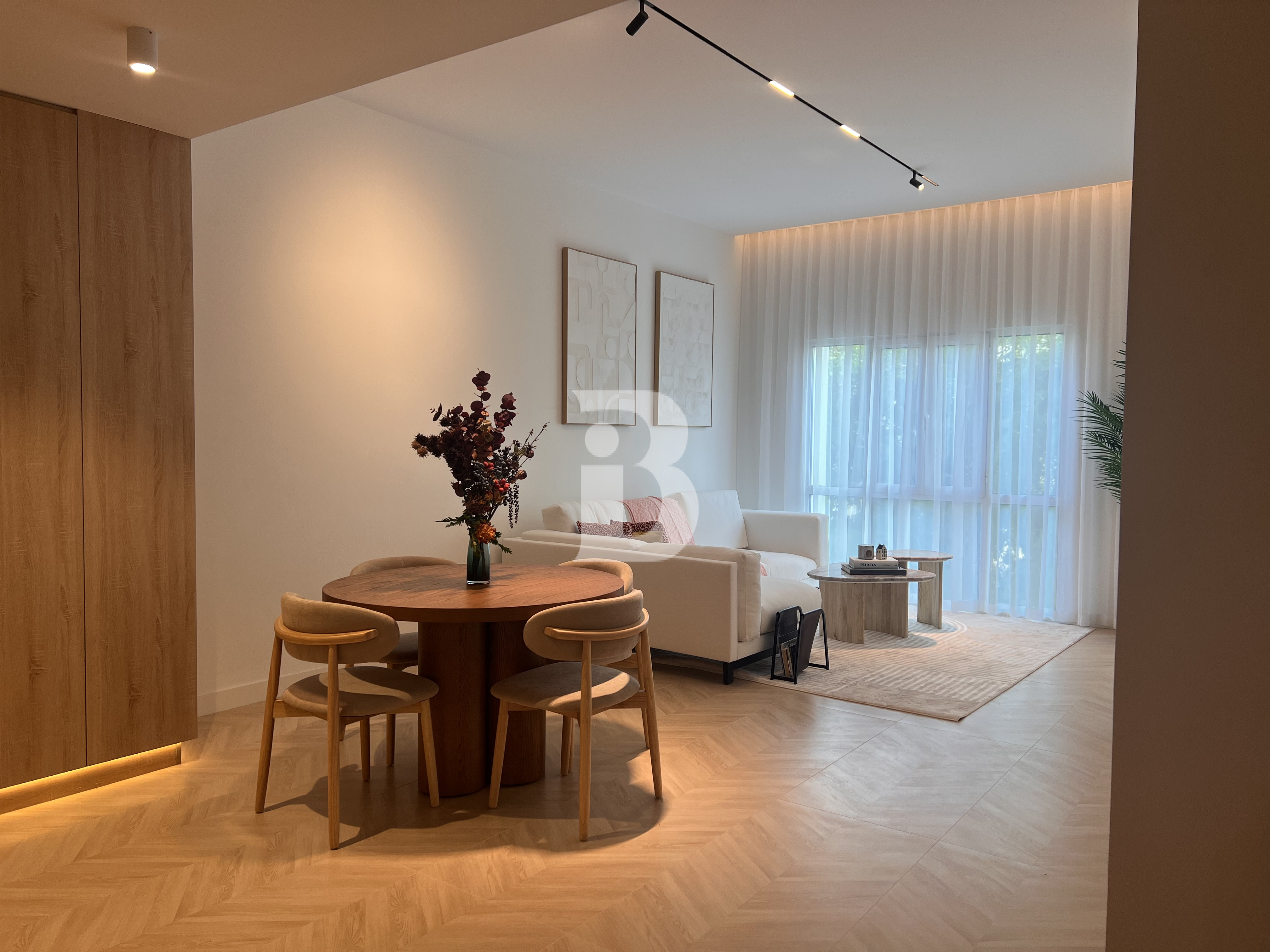 NEAR METRO | FULLY FURNISHED | INVESTORS DEAL