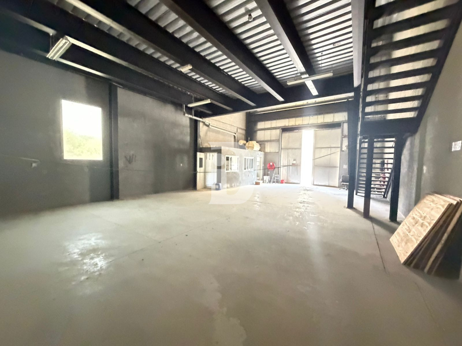 55 KW Power 2500 sqft Warehouse in DIP