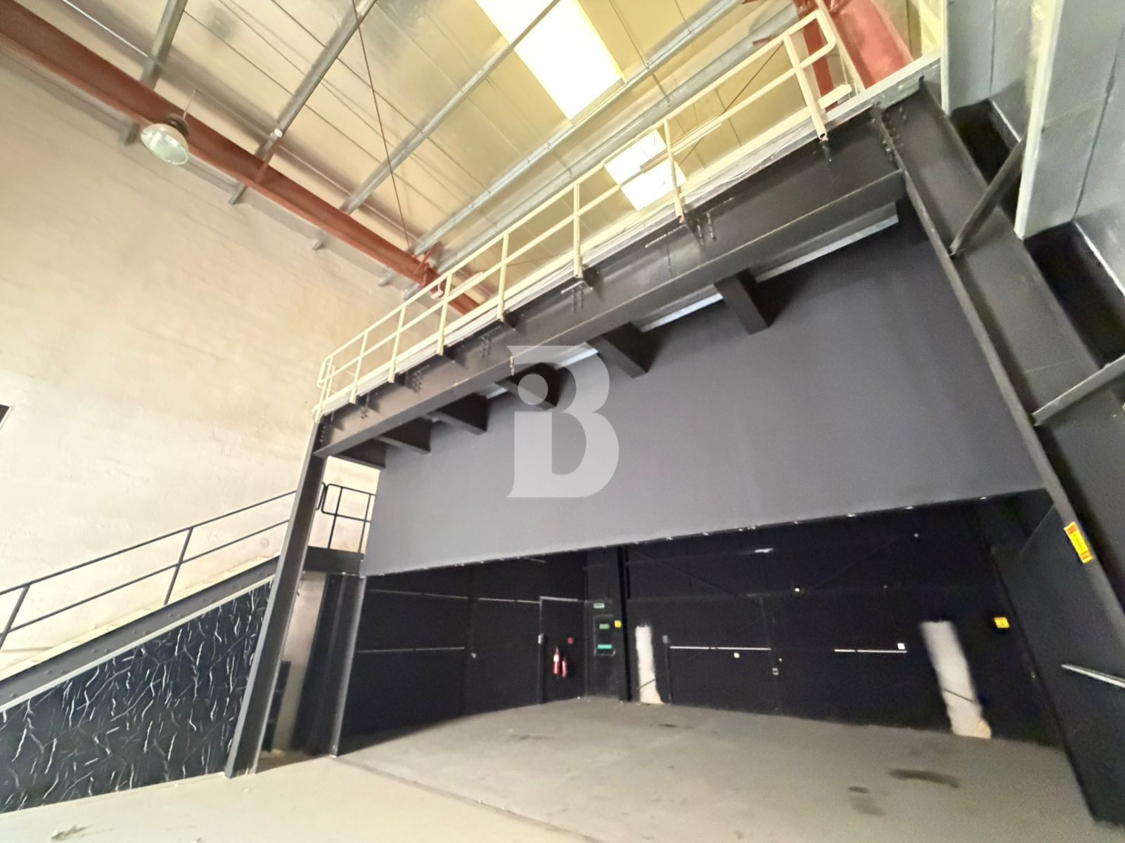 100 KW Power 5000 sqft Warehouse in DIP