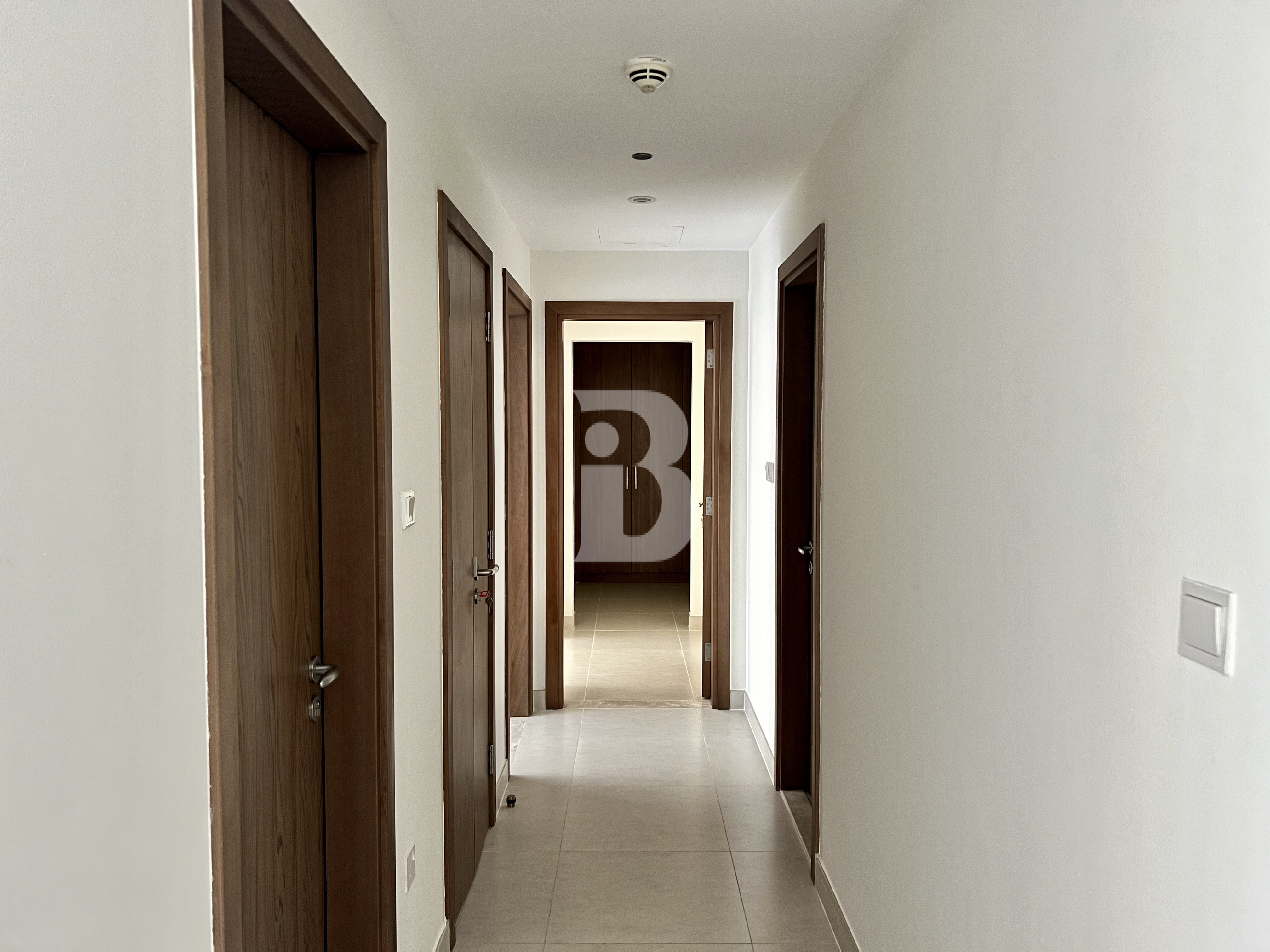 NEW I UNFURNISHED I EXCLUSIVE COMMUNITY