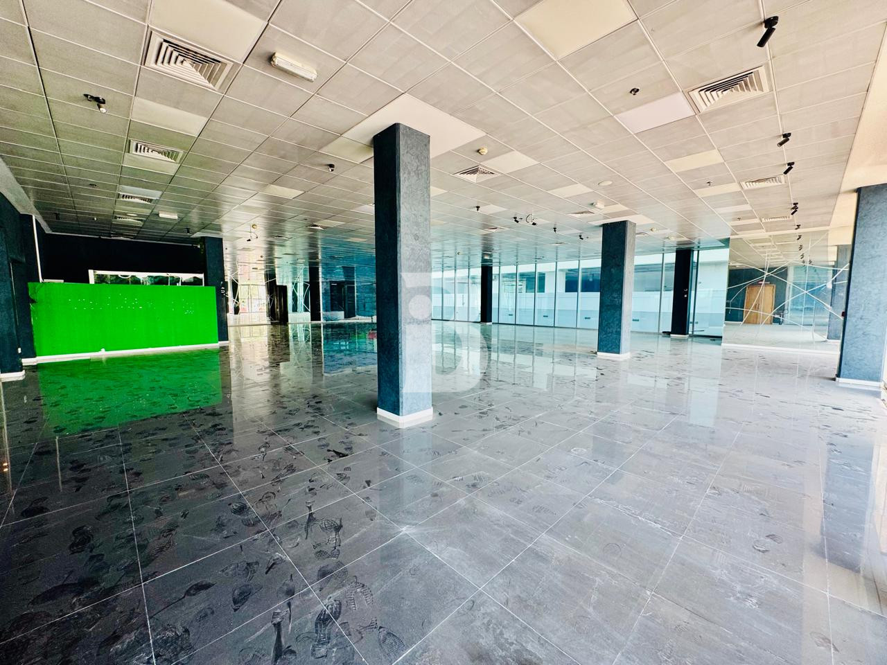 Showroom | Behind Sheikh Zayed Road | Road Facing