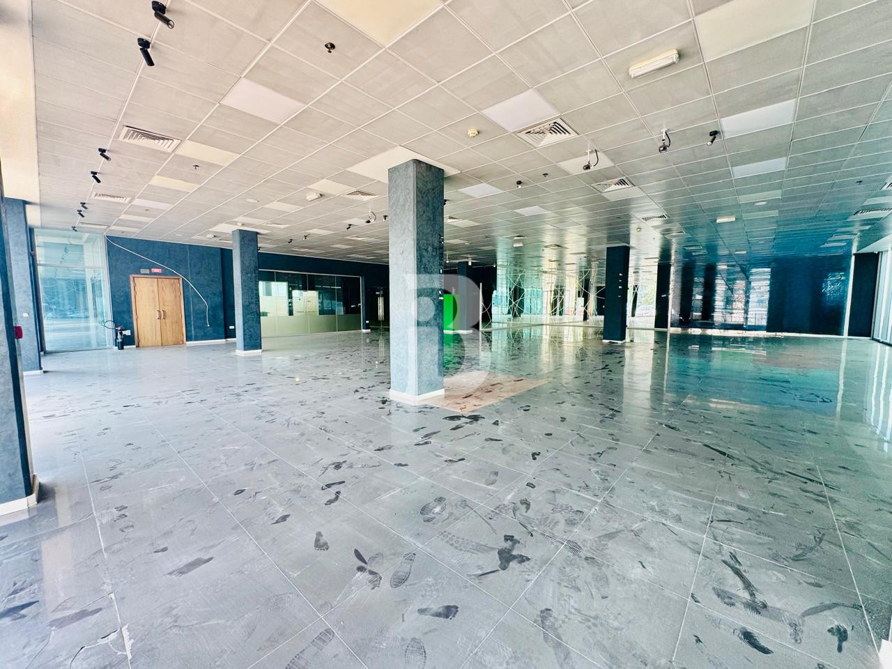 Showroom | Behind Sheikh Zayed Road | Road Facing