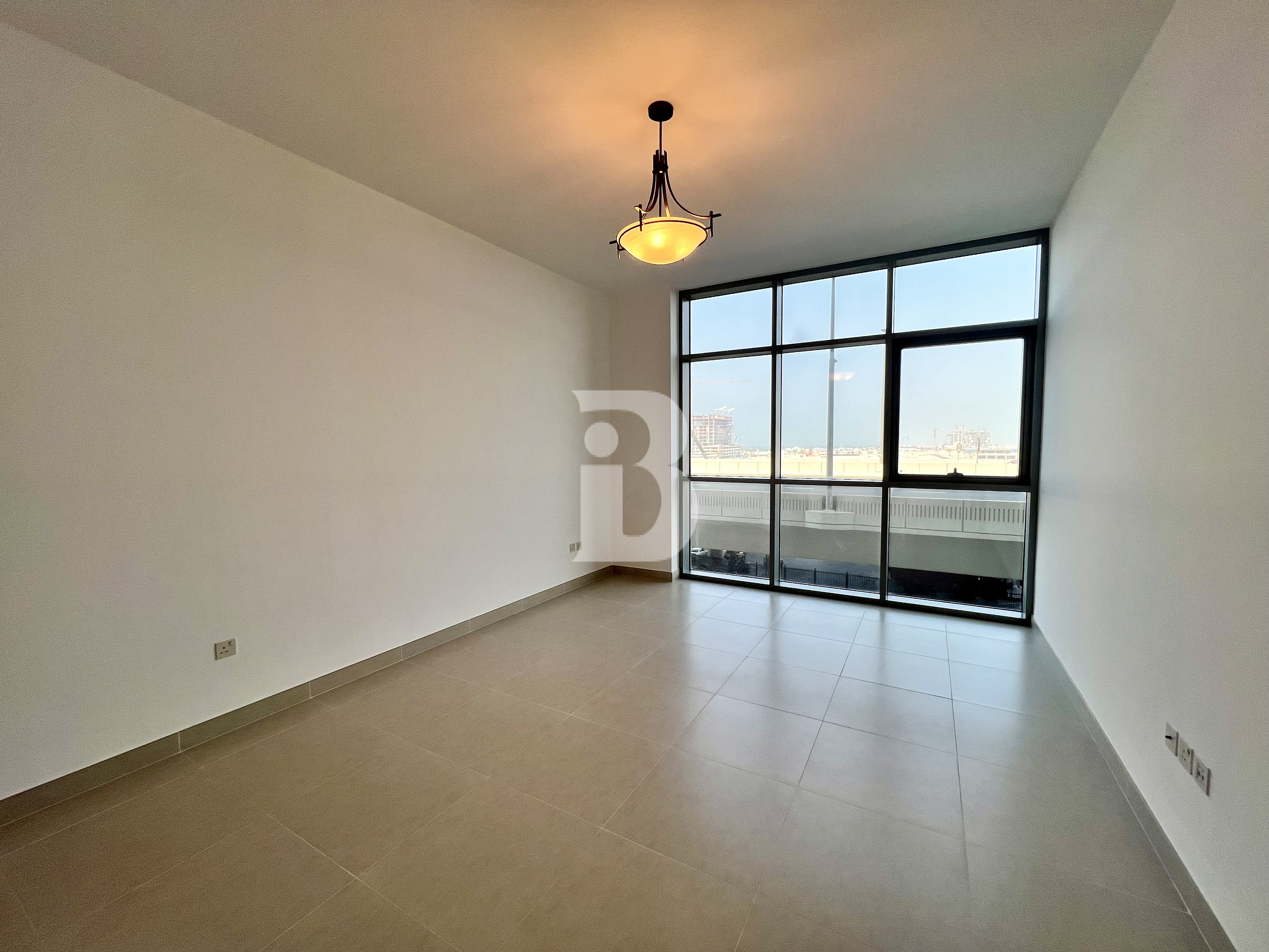 NEW I UNFURNISHED I GOOD LOCATION