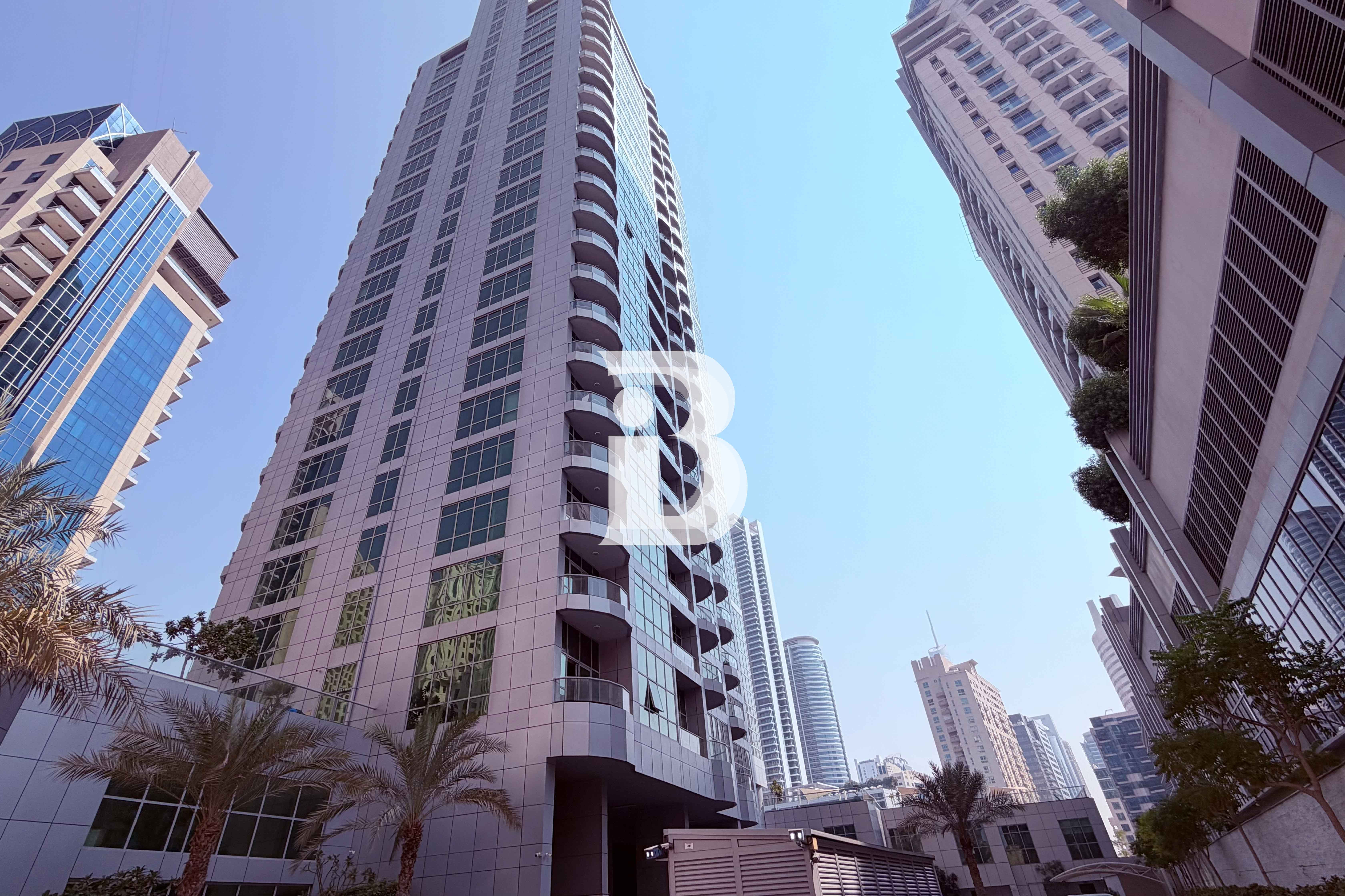 Best Price| Refined furnishing | Infront of Tram