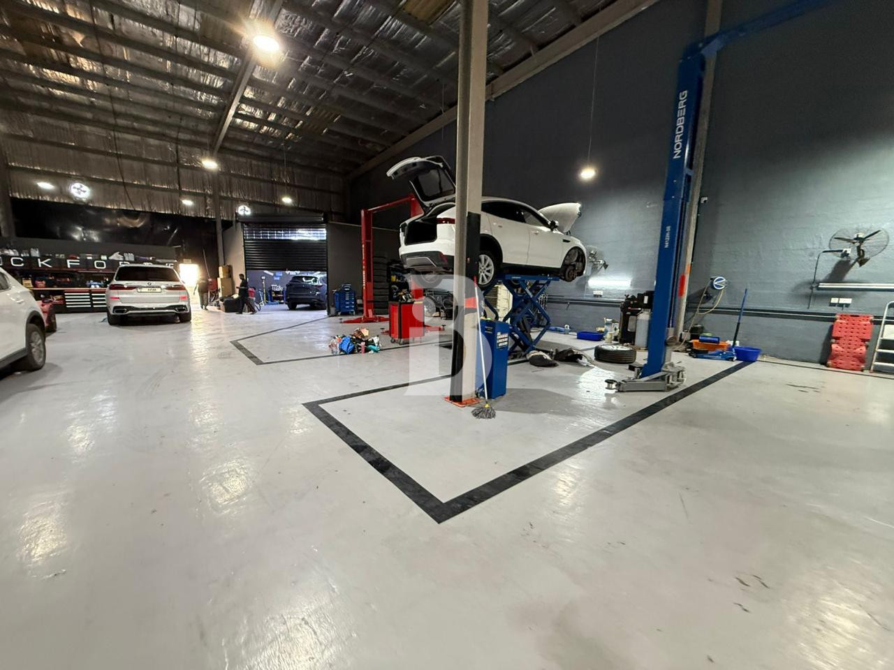 HUGE PREMIUM GARAGE | NEGOTIABLE | STAND-ALONE