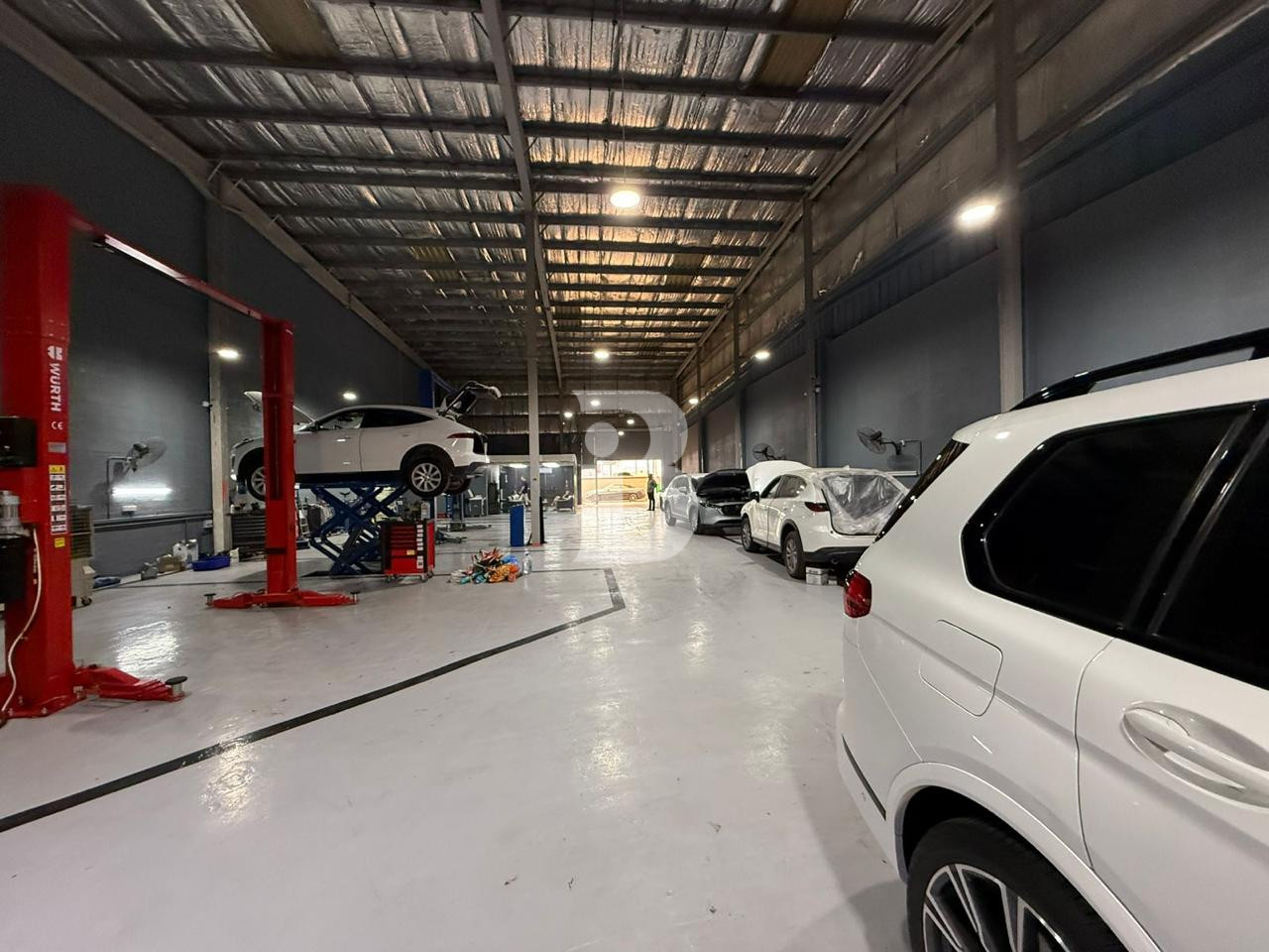 HUGE PREMIUM GARAGE | NEGOTIABLE | STAND-ALONE
