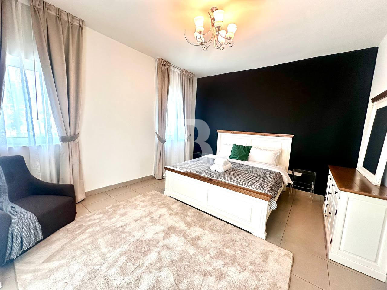 Family Room on First Floor | Single Row