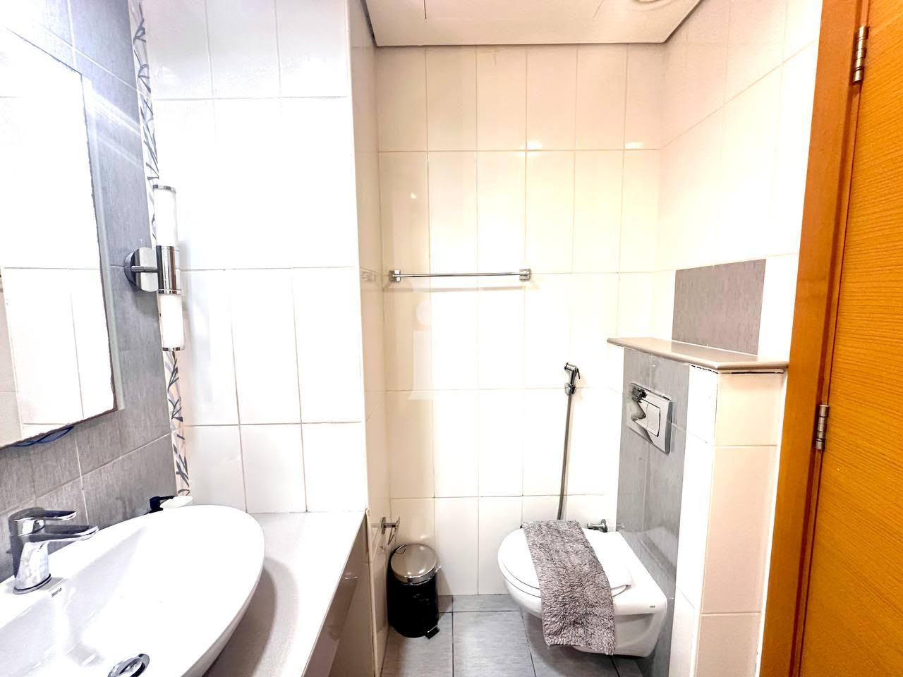 Family Room on First Floor | Single Row