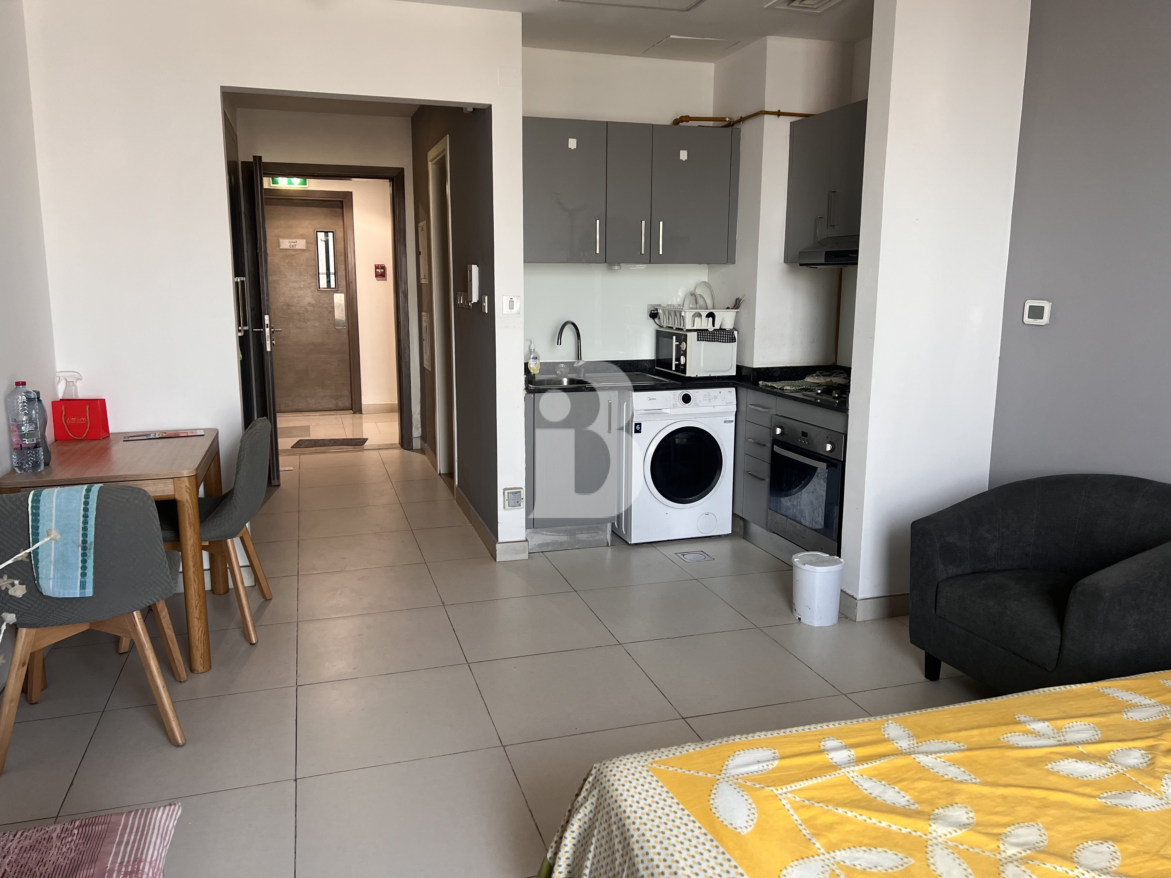 INVESTMENT OPPORTUNITY | CLOSE TO METRO | VACANT