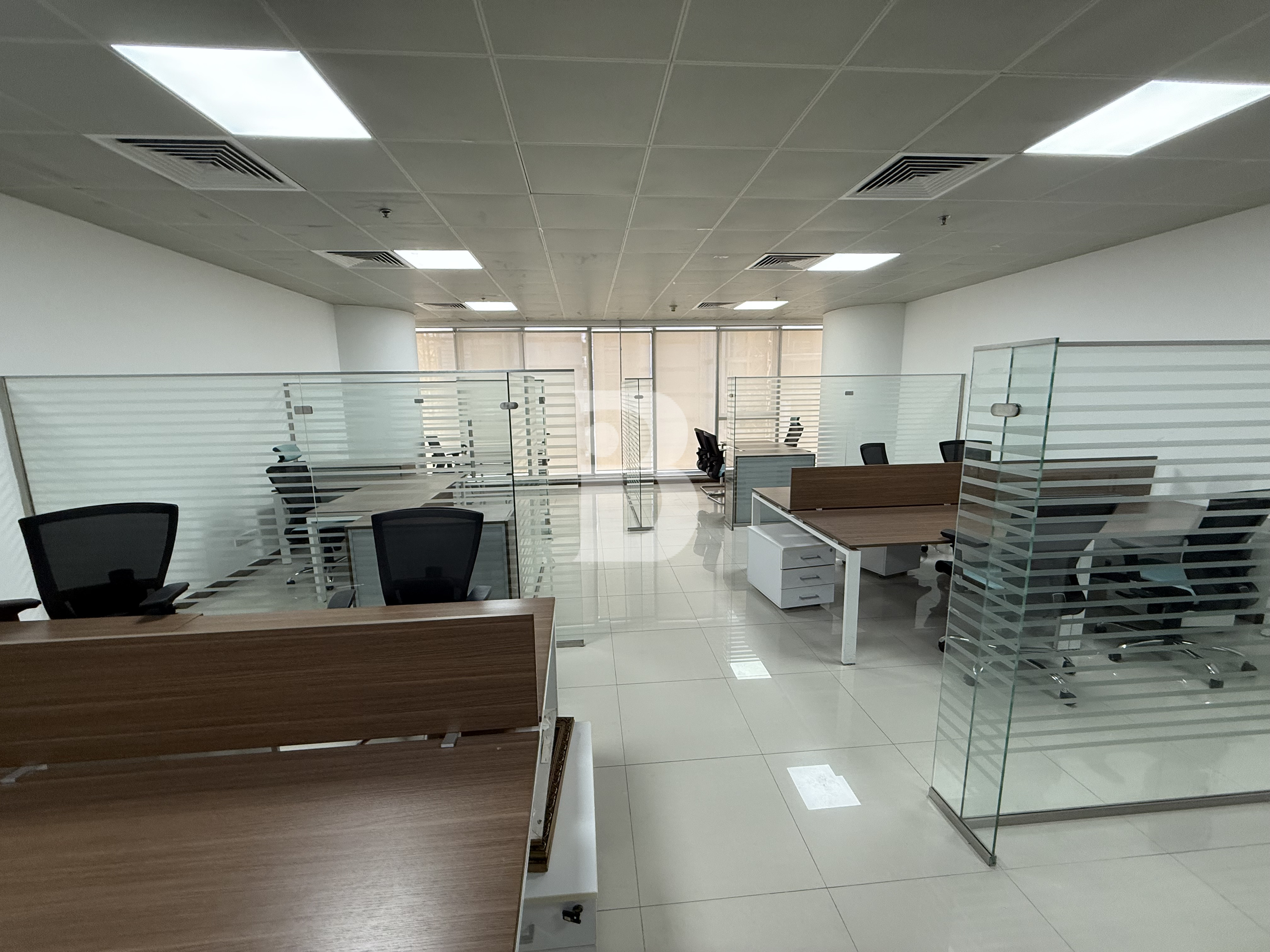 VASTU UNIT | NEAR TO METRO STATION | 1 PARKING