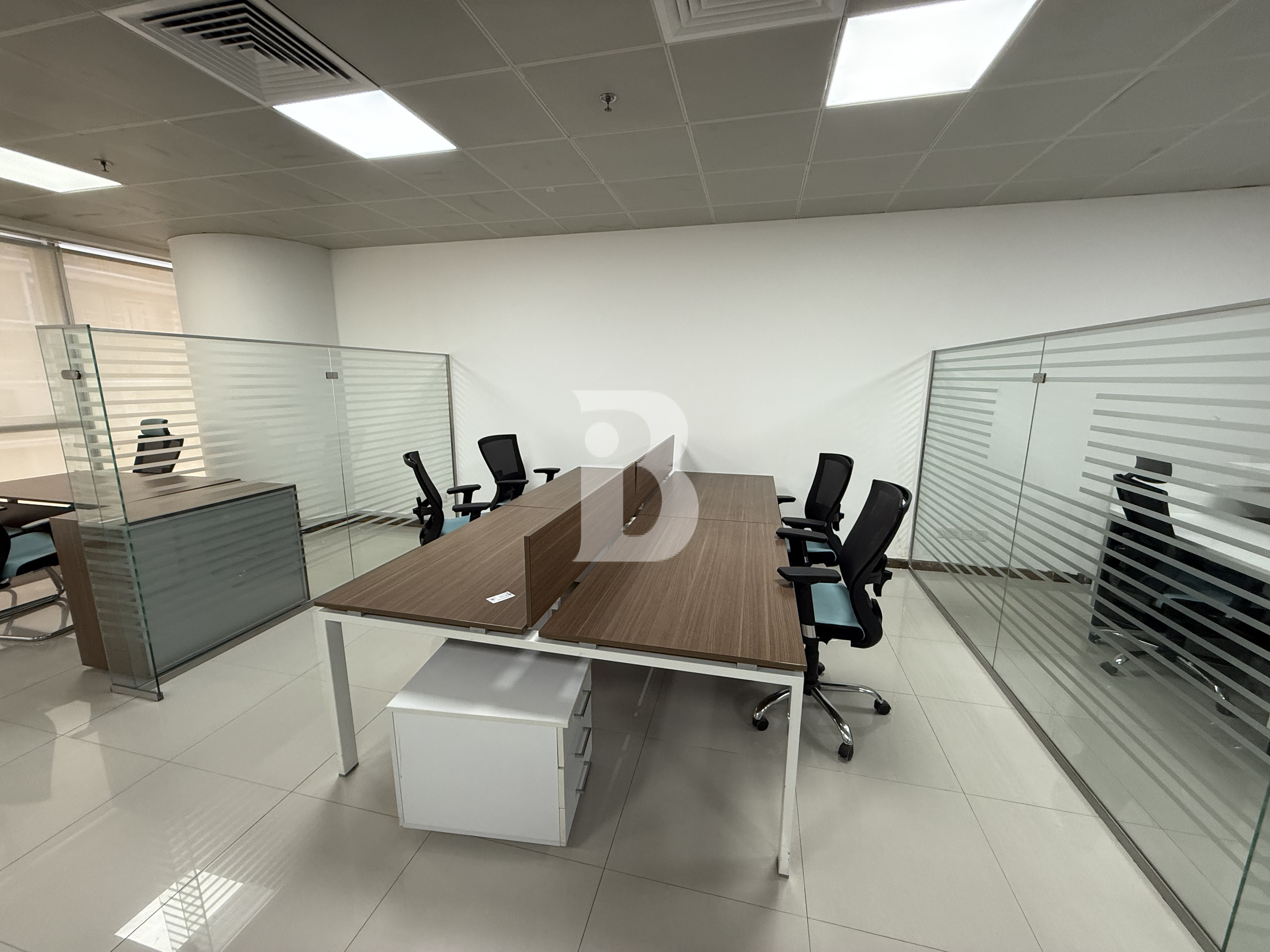 VASTU UNIT | NEAR TO METRO STATION | 1 PARKING