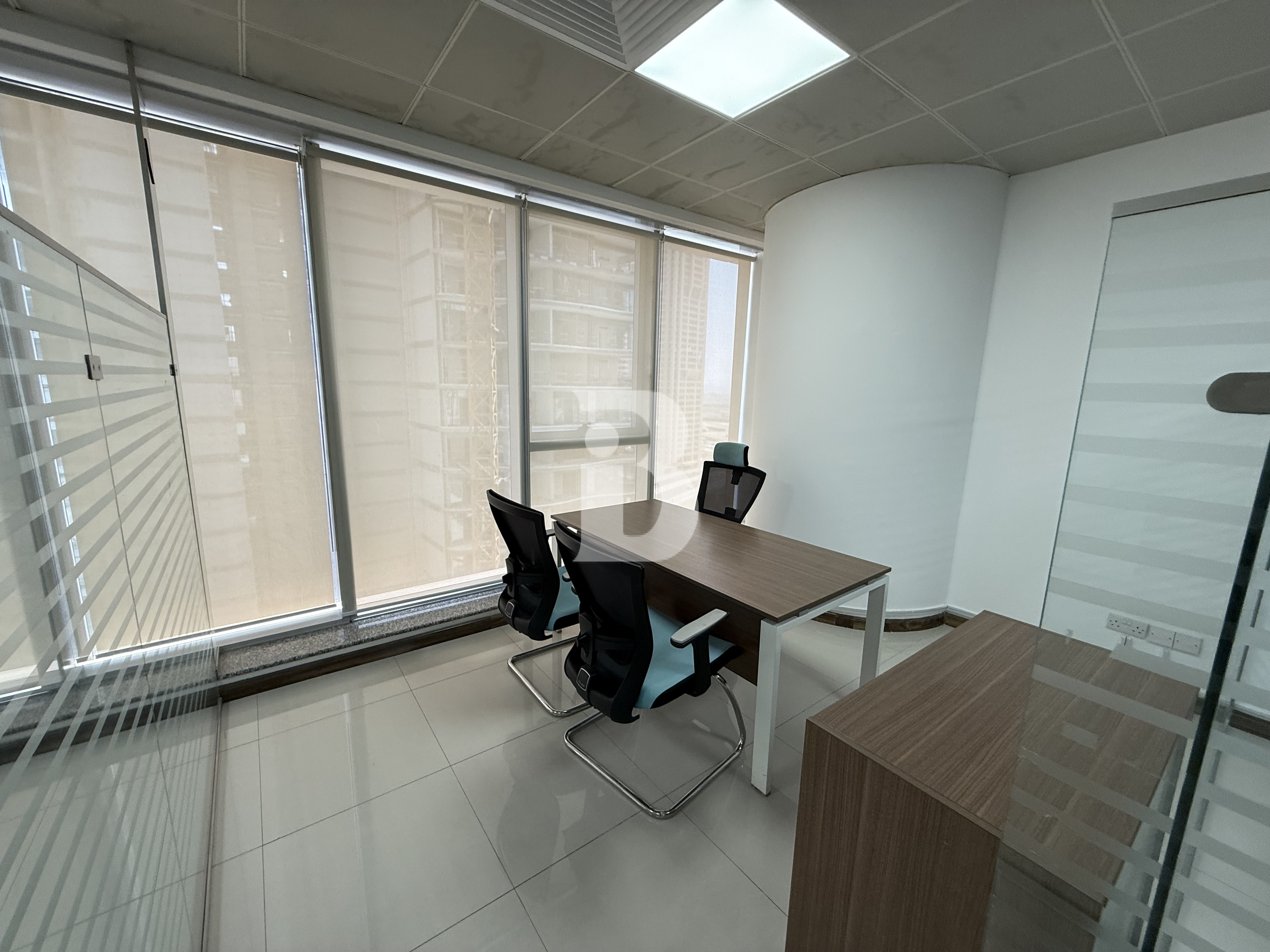 VASTU UNIT | NEAR TO METRO STATION | 1 PARKING