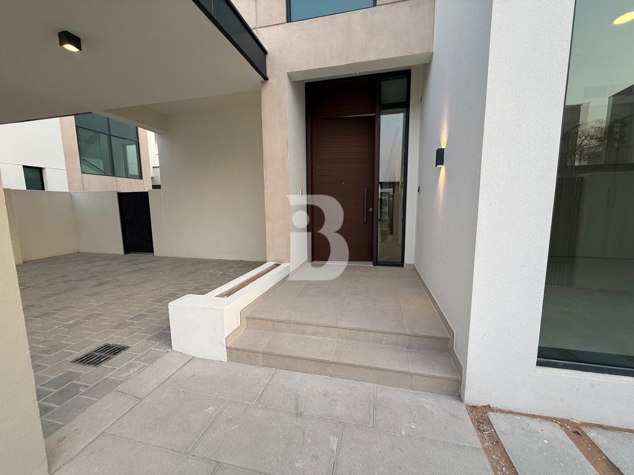 Luxurious 4-BR TH with Flexible Rental Plans