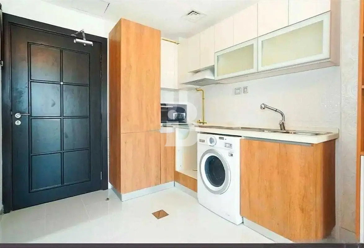 Exclusive | Contemporary Furnished Studio