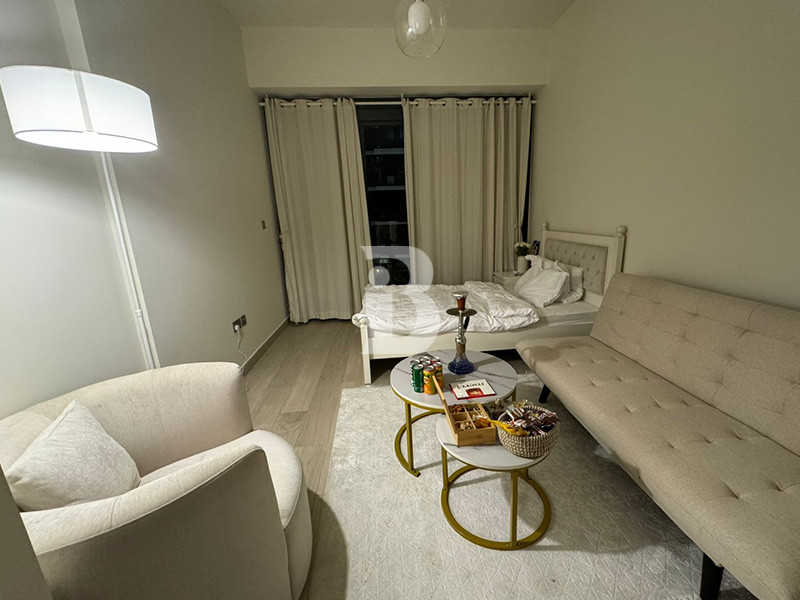 FULLY FURNISHED | BRIGHT COMMUNITY VIEW |NO AGENTS