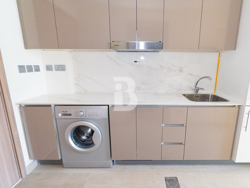 FULLY FURNISHED | BRIGHT COMMUNITY VIEW |NO AGENTS