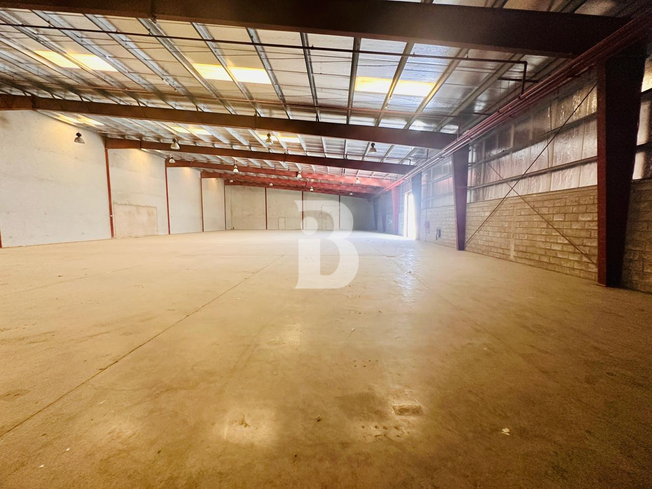 Spacious Warehouse in DIP with High Ceiling