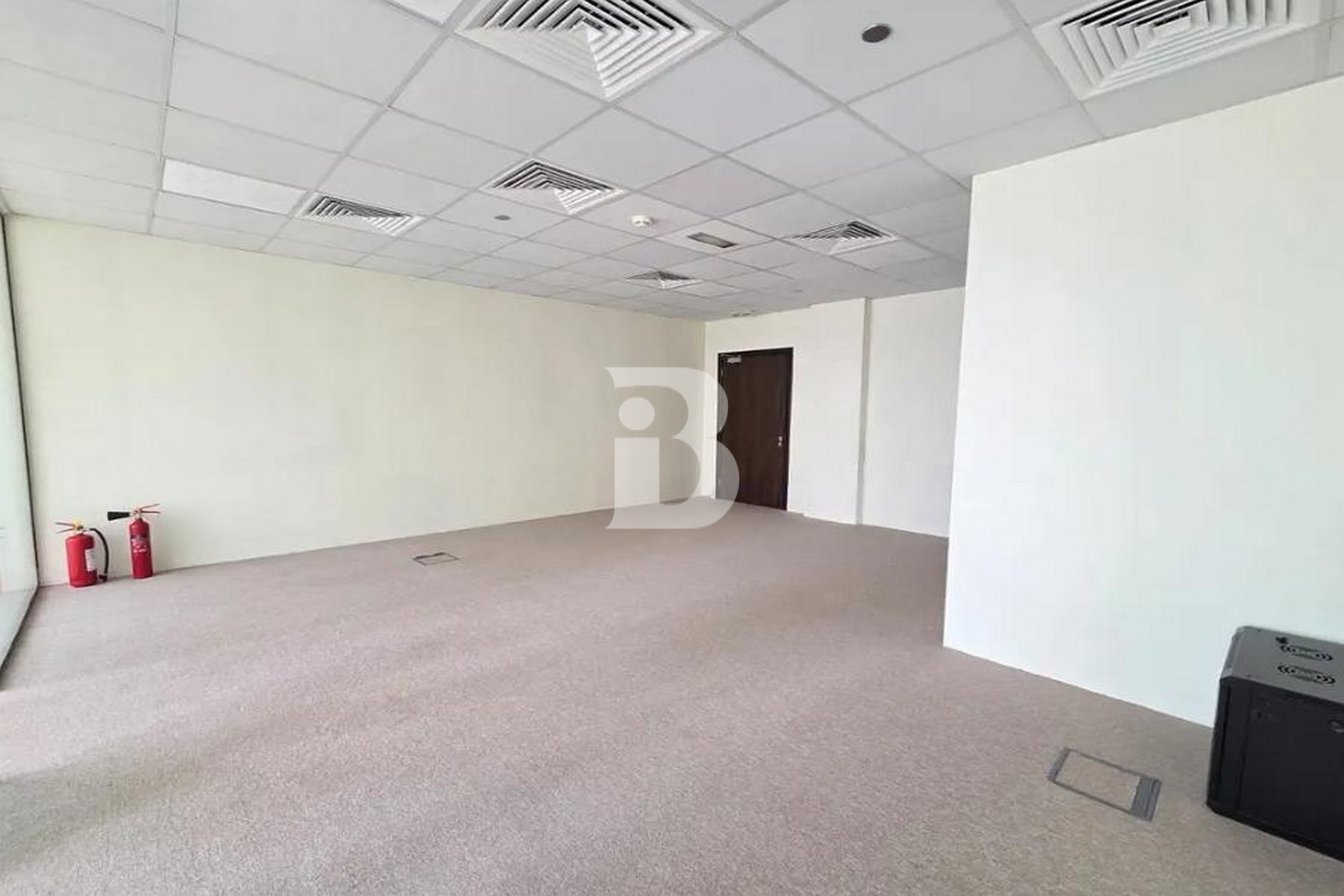 VACANT | FITTED OFFICE WITH PARTITIONS