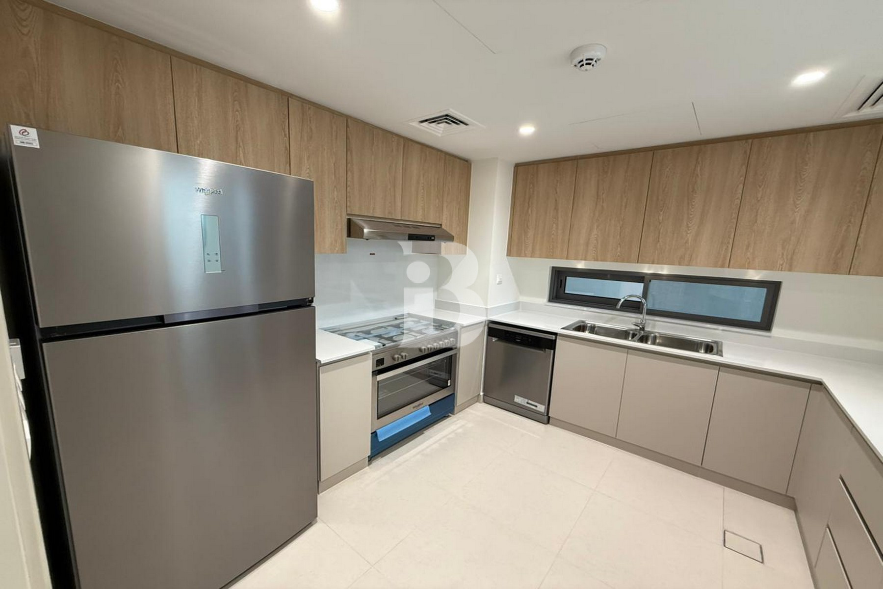 Beachside Luxury | Peaceful | Single Row