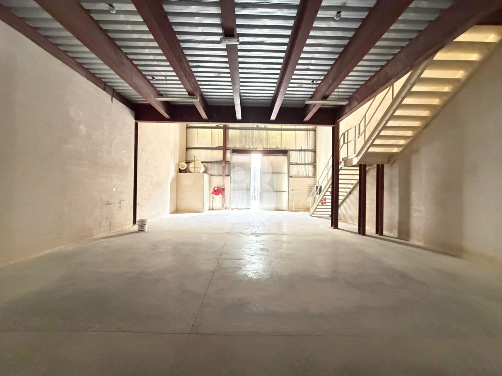 50 KW Power 2500 sqft Warehouse in DIP