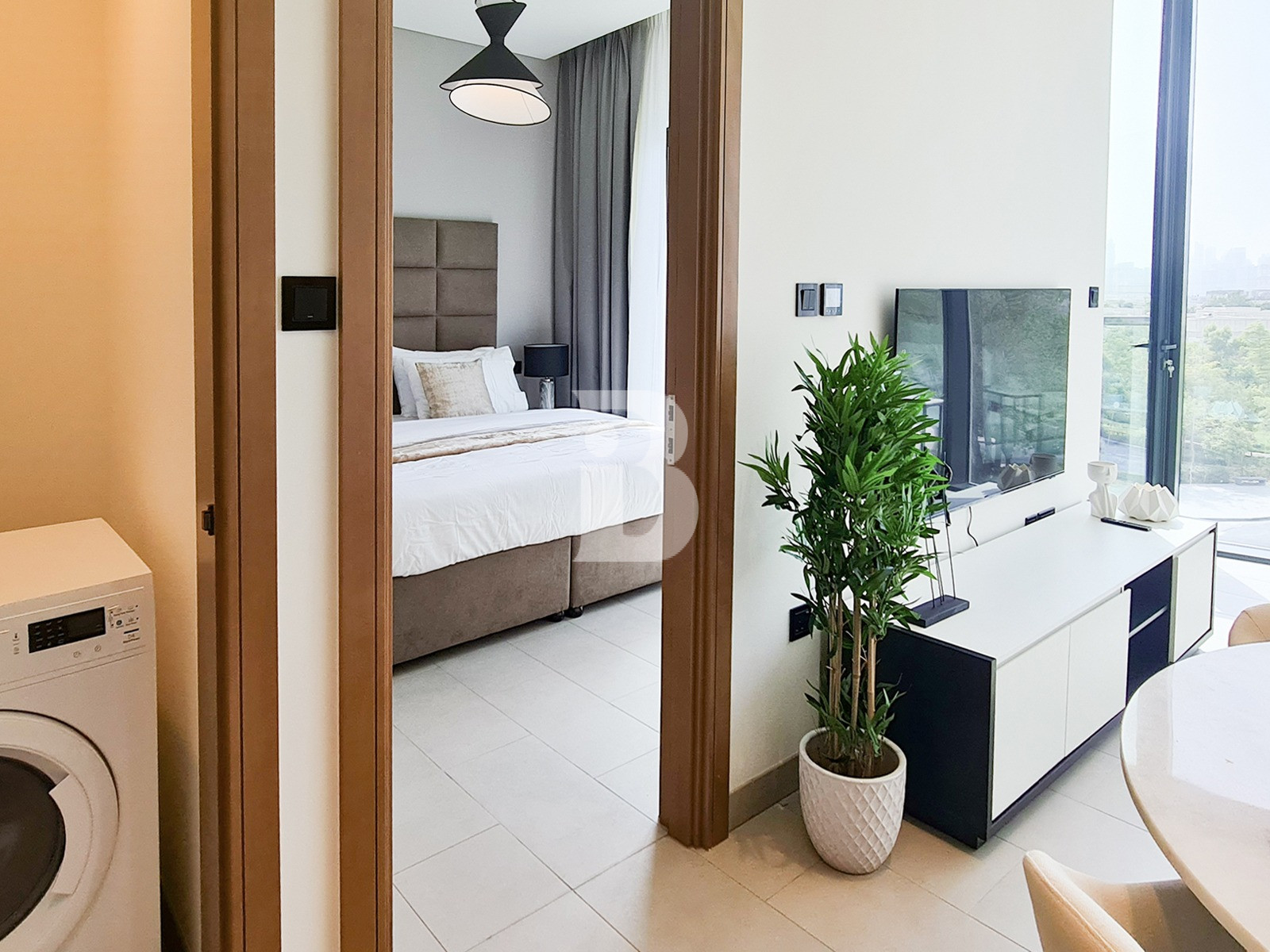 Bestl Price| High end Furnished| Downtown view