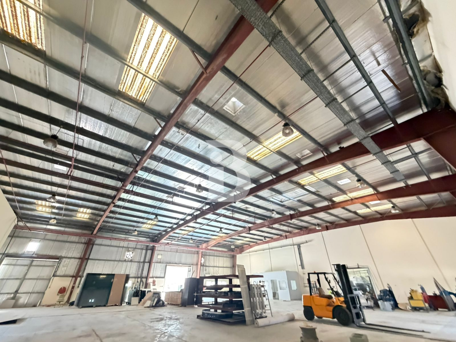 100 KW 7265 sqft Warehouse in DIP