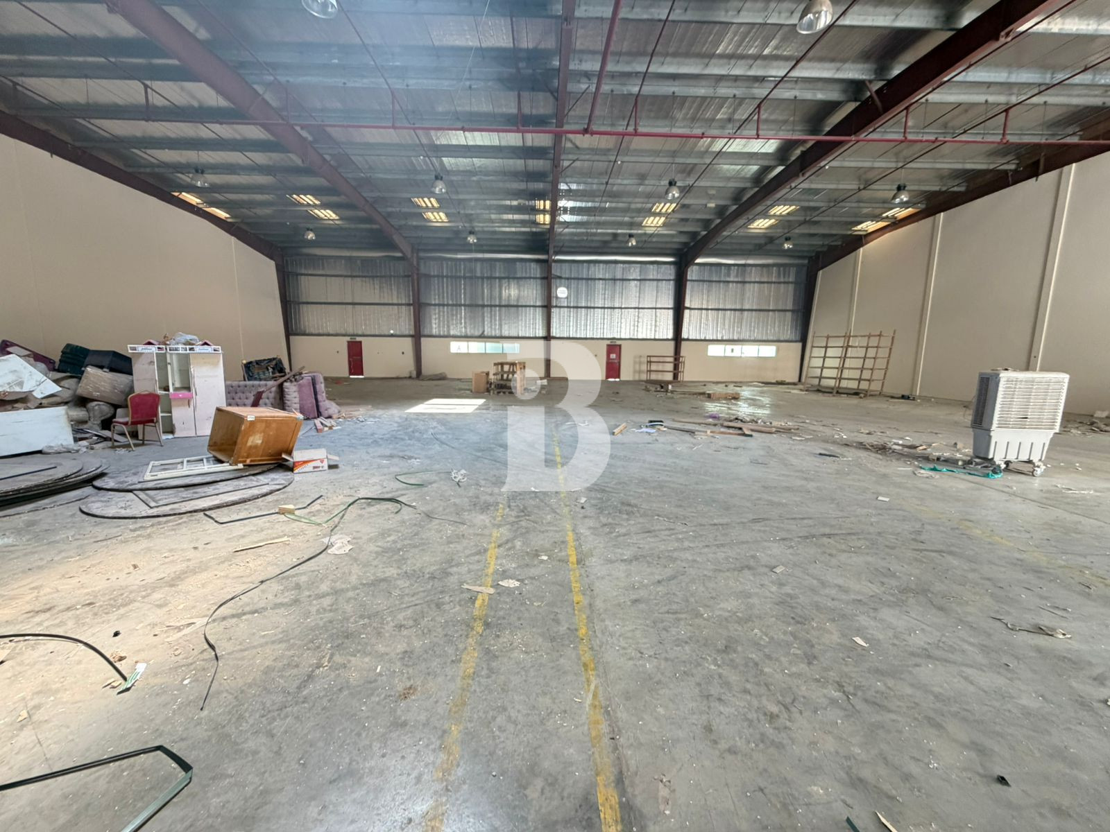 185 KW Good for kitchen 9700 sqft Warehouse in DIP