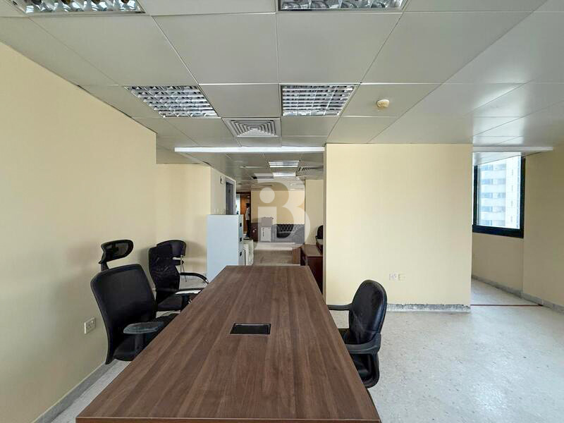 Vacant | Fitted Office | Prime Location | Pantry