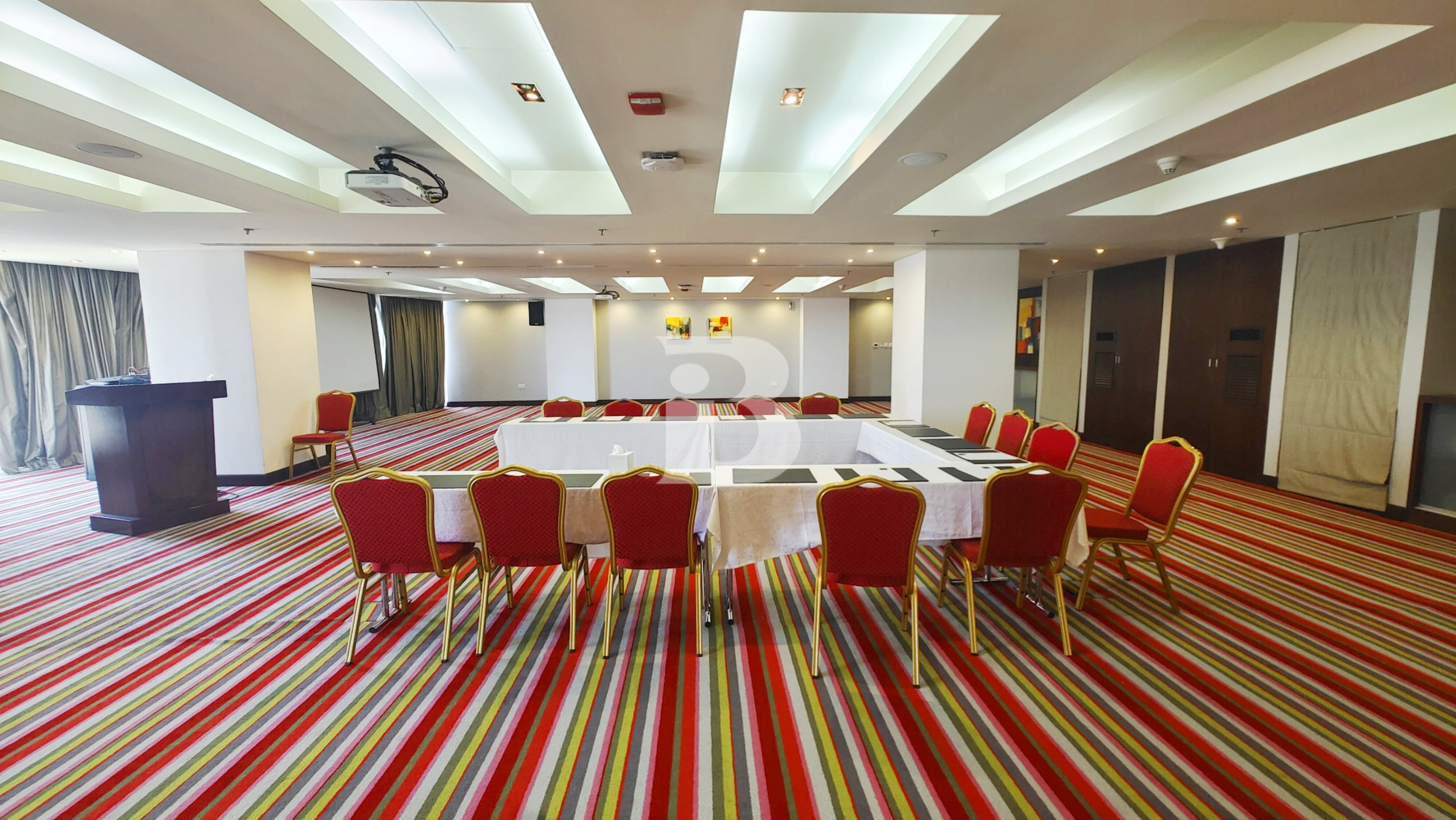 BRIGHT SPACE | OPEN LAYOUT | FULLY FITTED