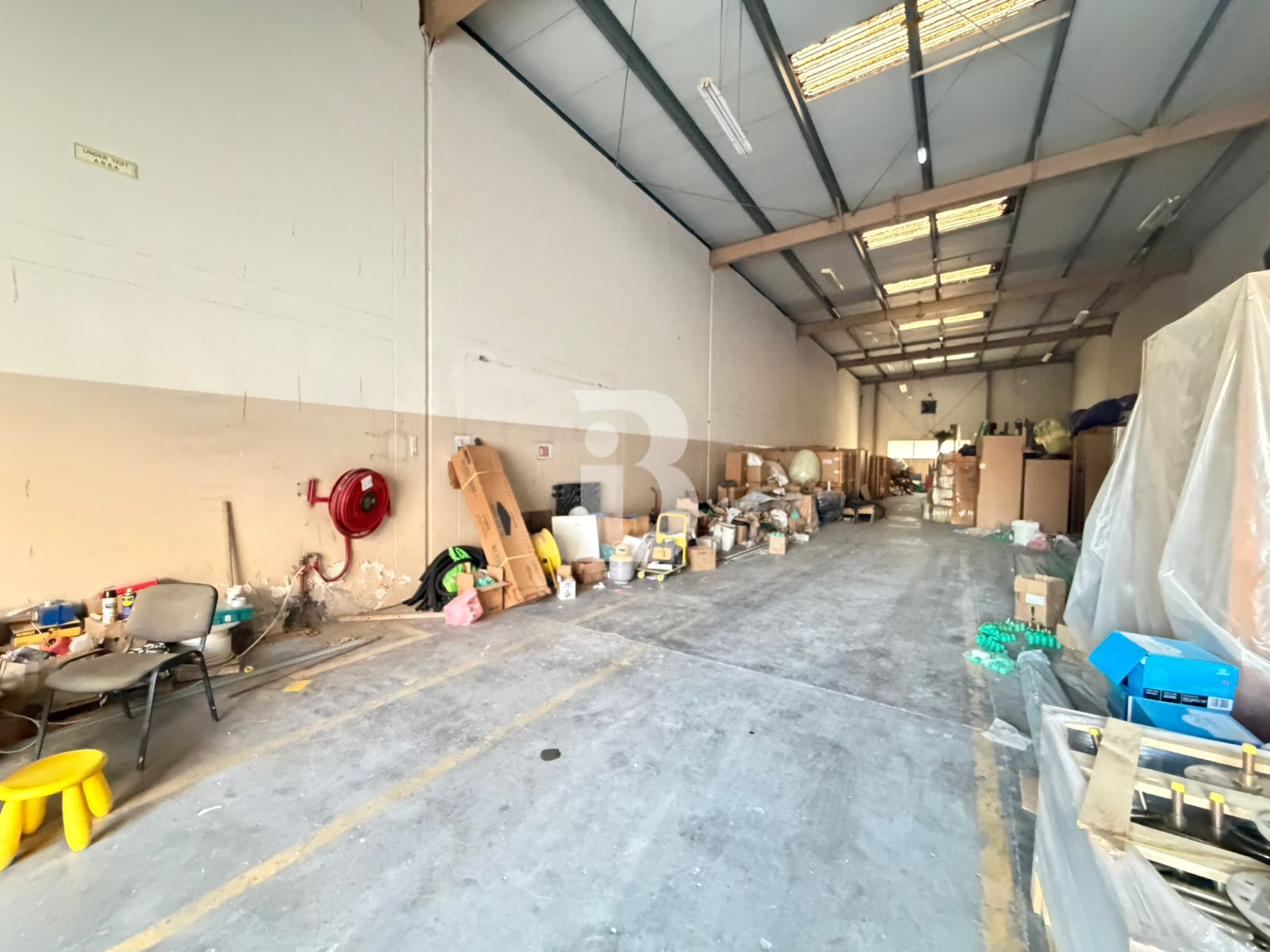 AED 60 psft Only! 3750 sqft Warehouse in DIP 1