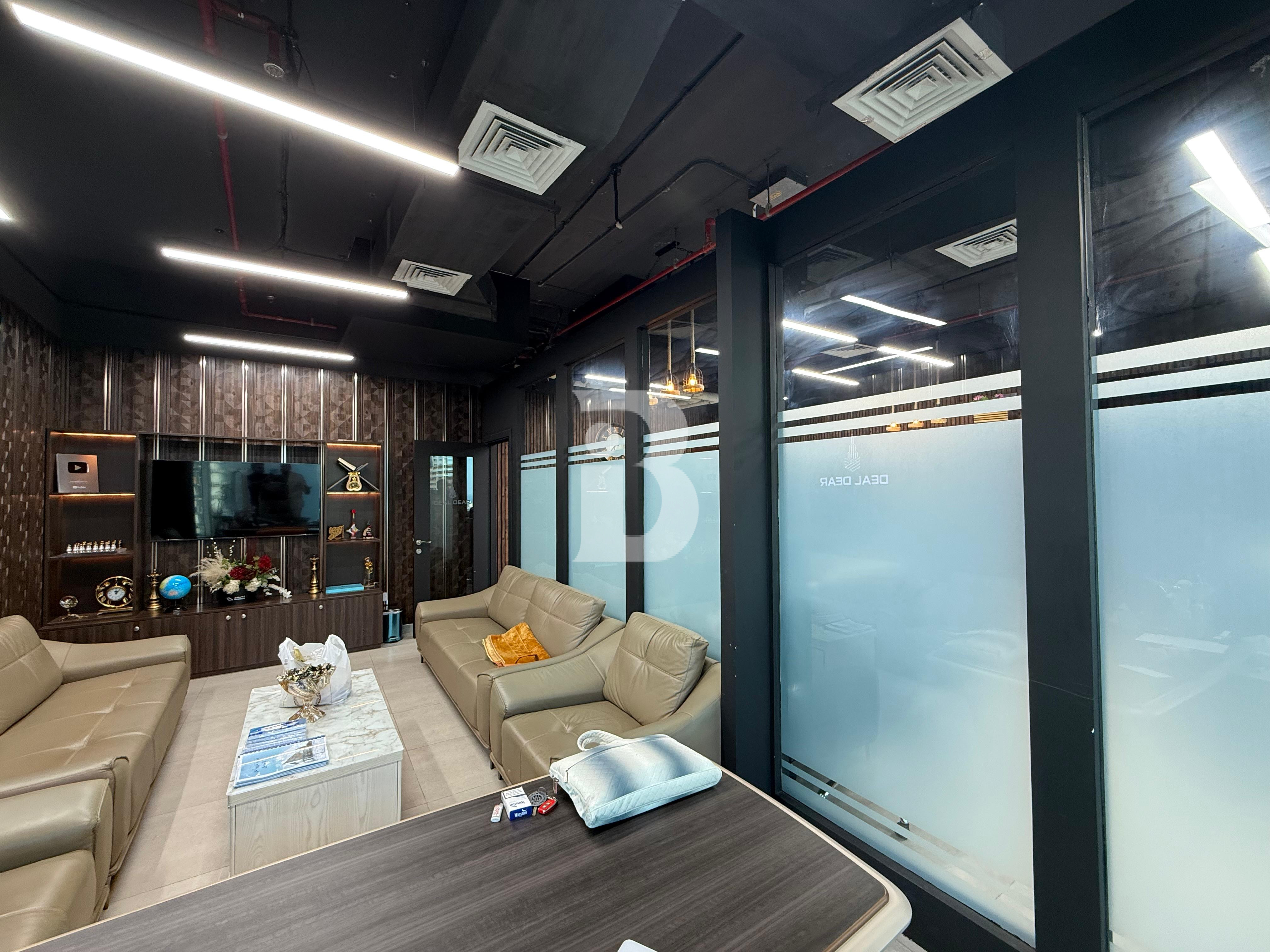 Premium | Burj Khalifa View | Multiple Cheque