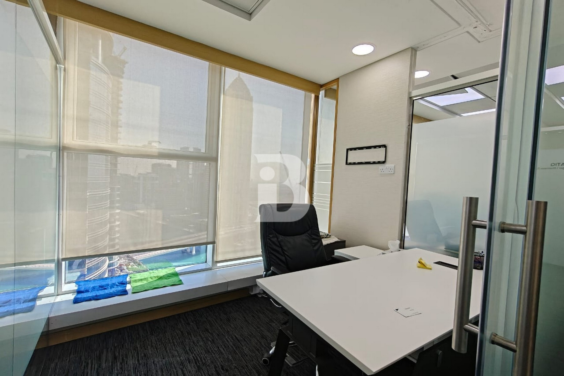 Professional Workspace | Fitted | High End