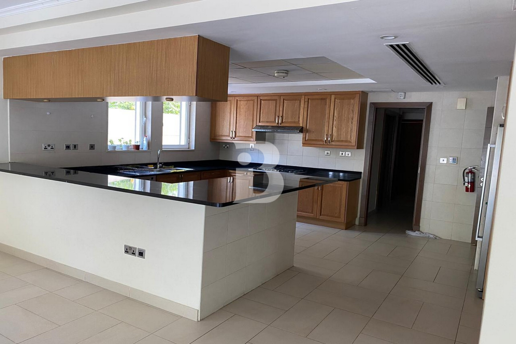 Exclusive | vacant of transfer | Close to Park