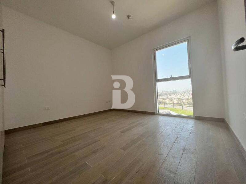 UpComing l Canal+Ferrari View | Spacious Unit