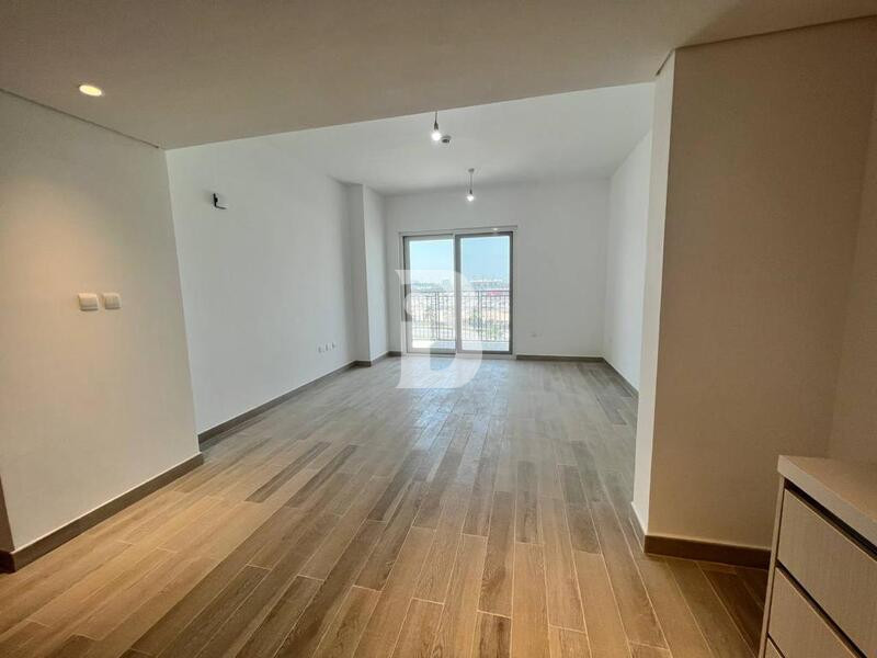 UpComing l Canal+Ferrari View | Spacious Unit