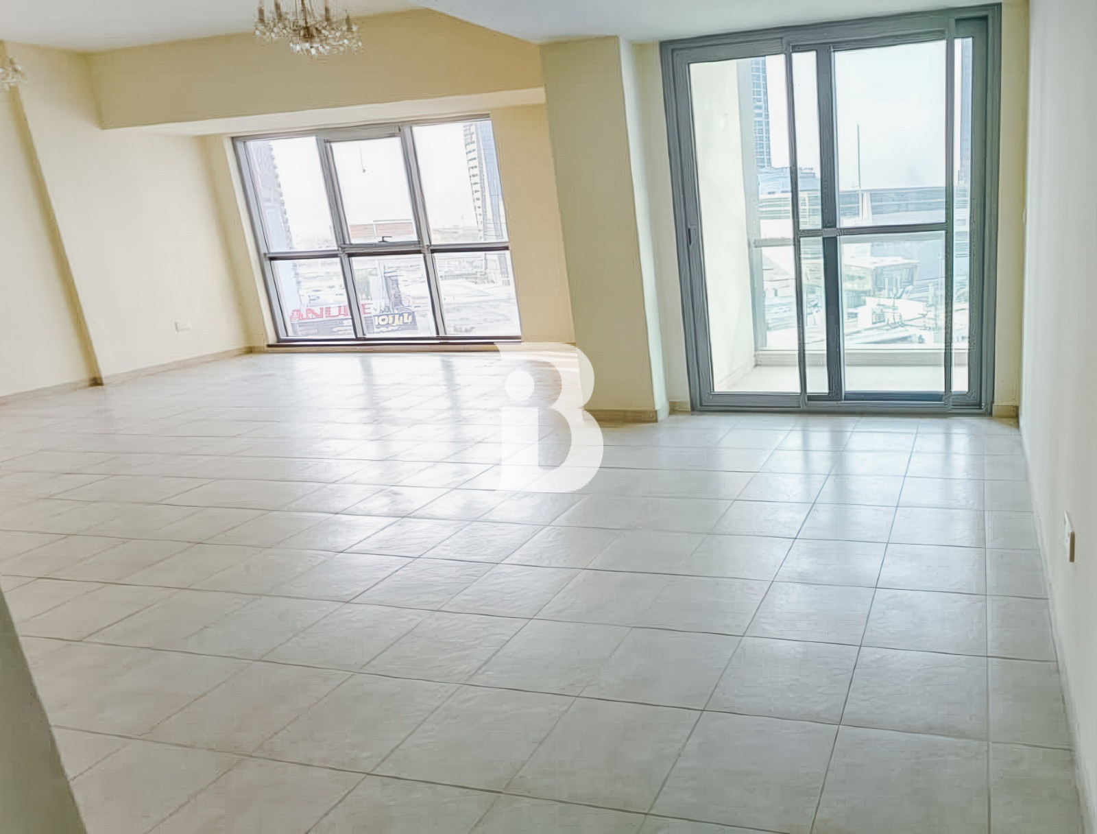 CALL NOW I VACANT I LARGE 3 BED LAYOUT