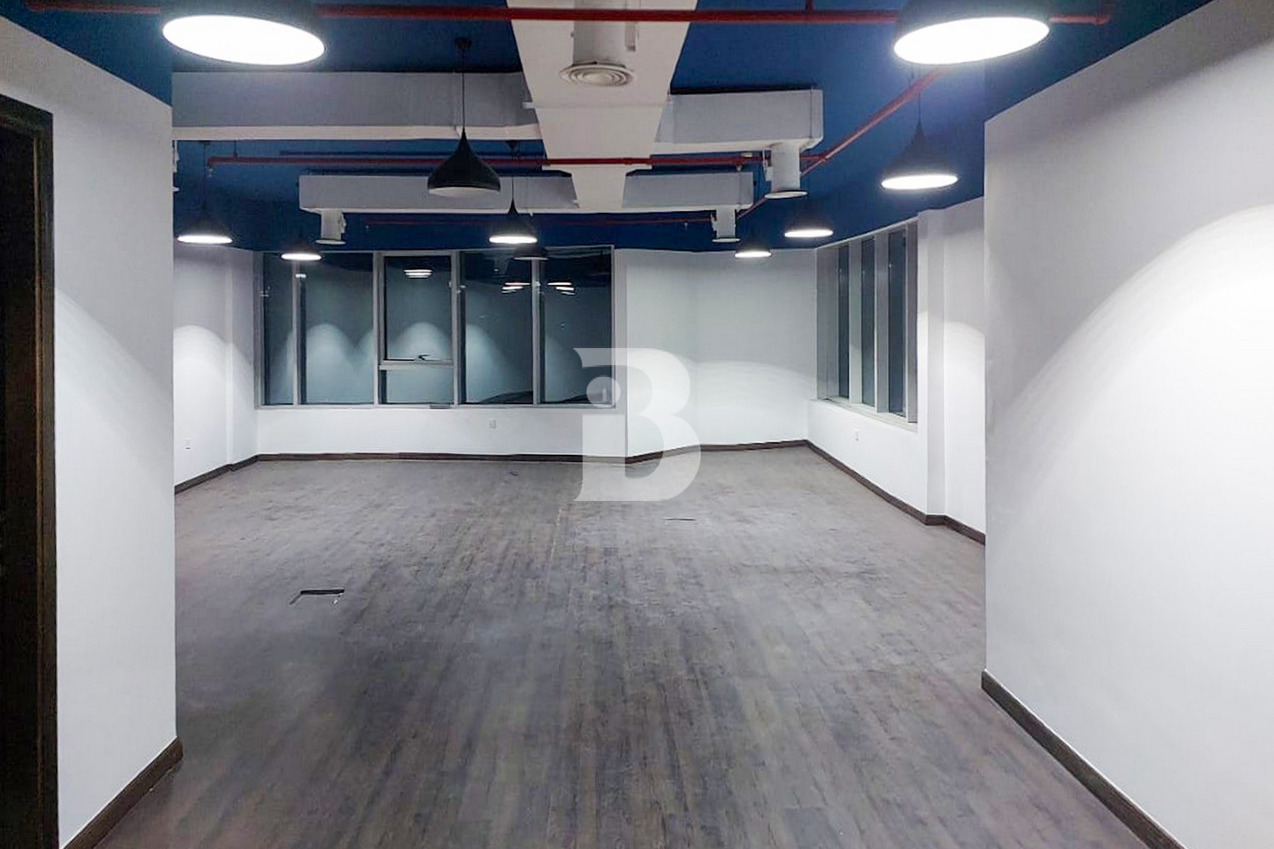 PRIME LOCATION | NEAR METRO | VACANT OFFICE