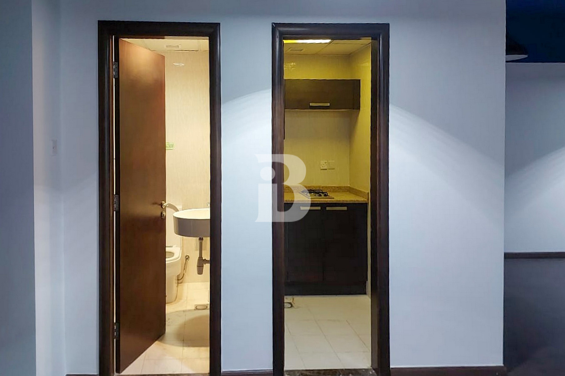 PRIME LOCATION | NEAR METRO | VACANT OFFICE