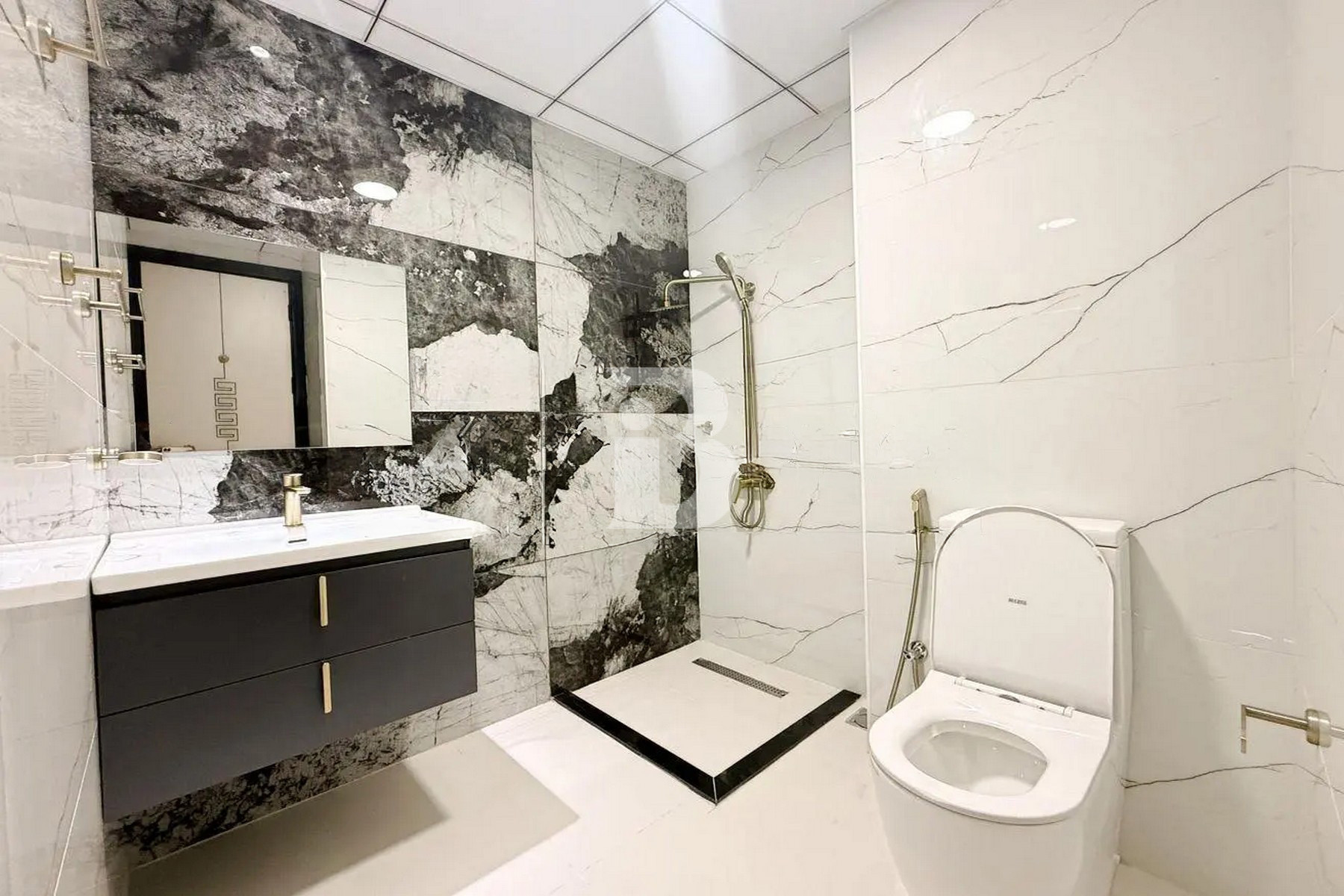 Mid Floor | Miracle Garden view | Spacious Layout