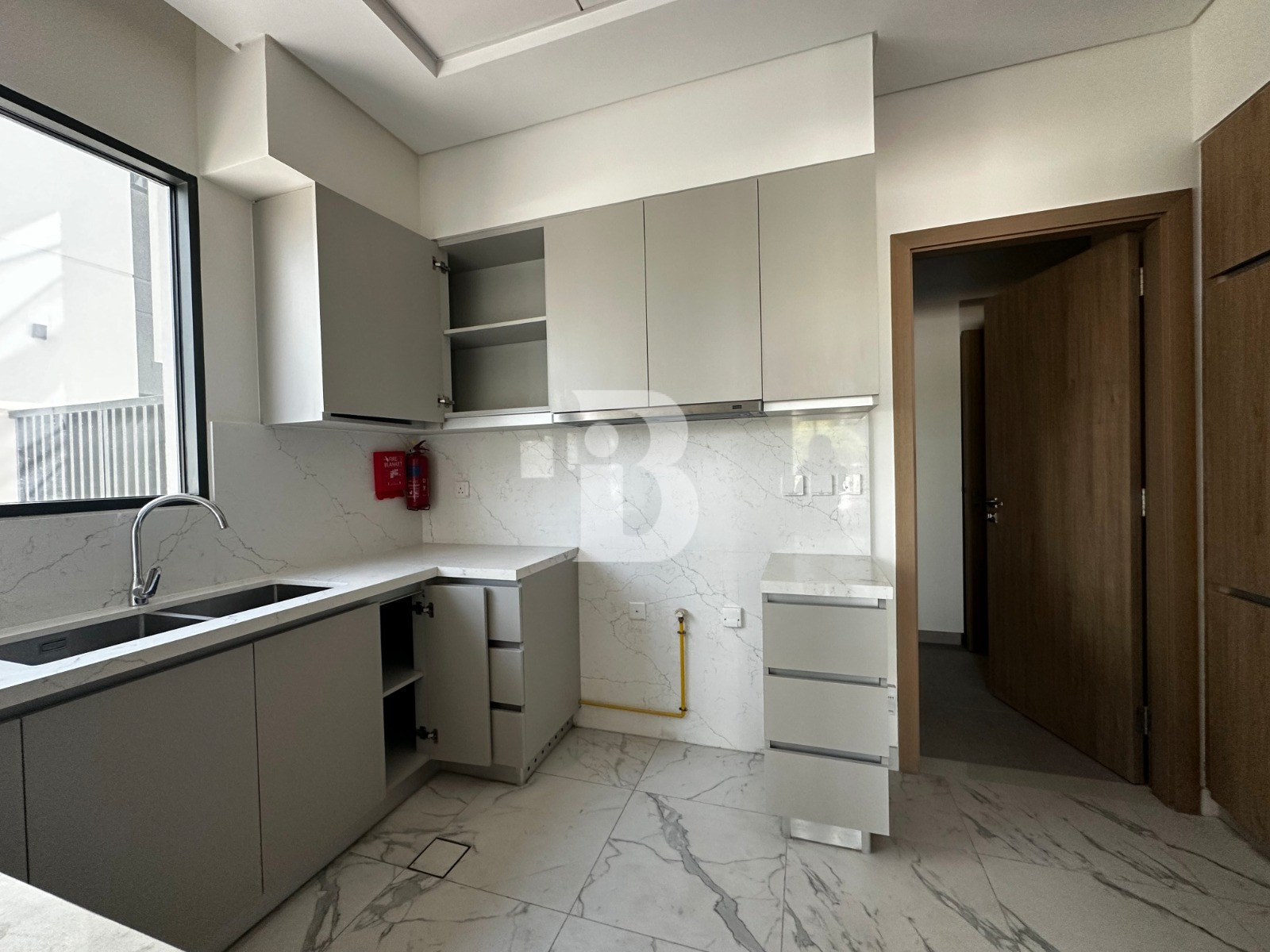 Cheapest 5BR| On the Park| Ready to Move In