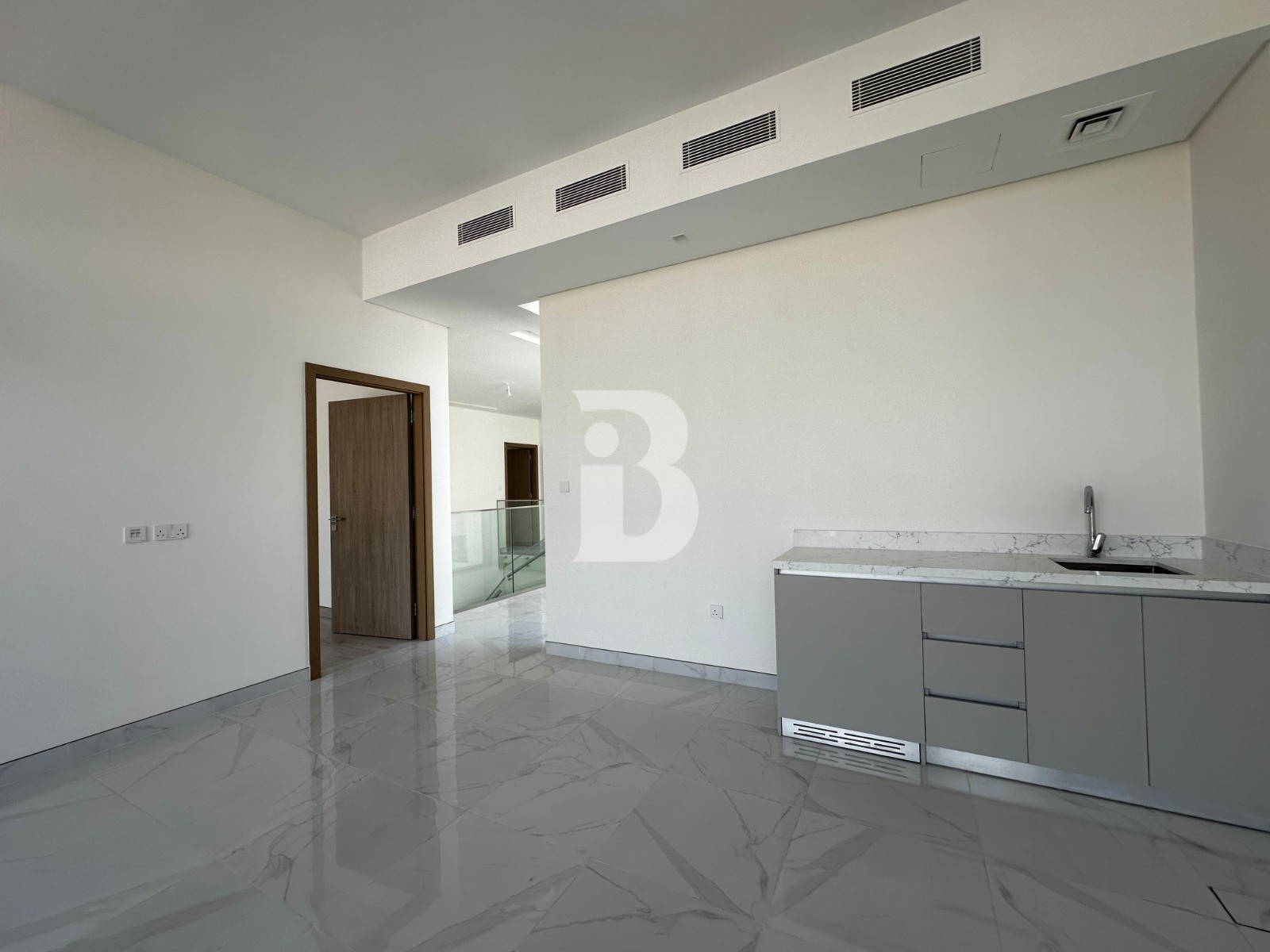 Cheapest 5BR| On the Park| Ready to Move In